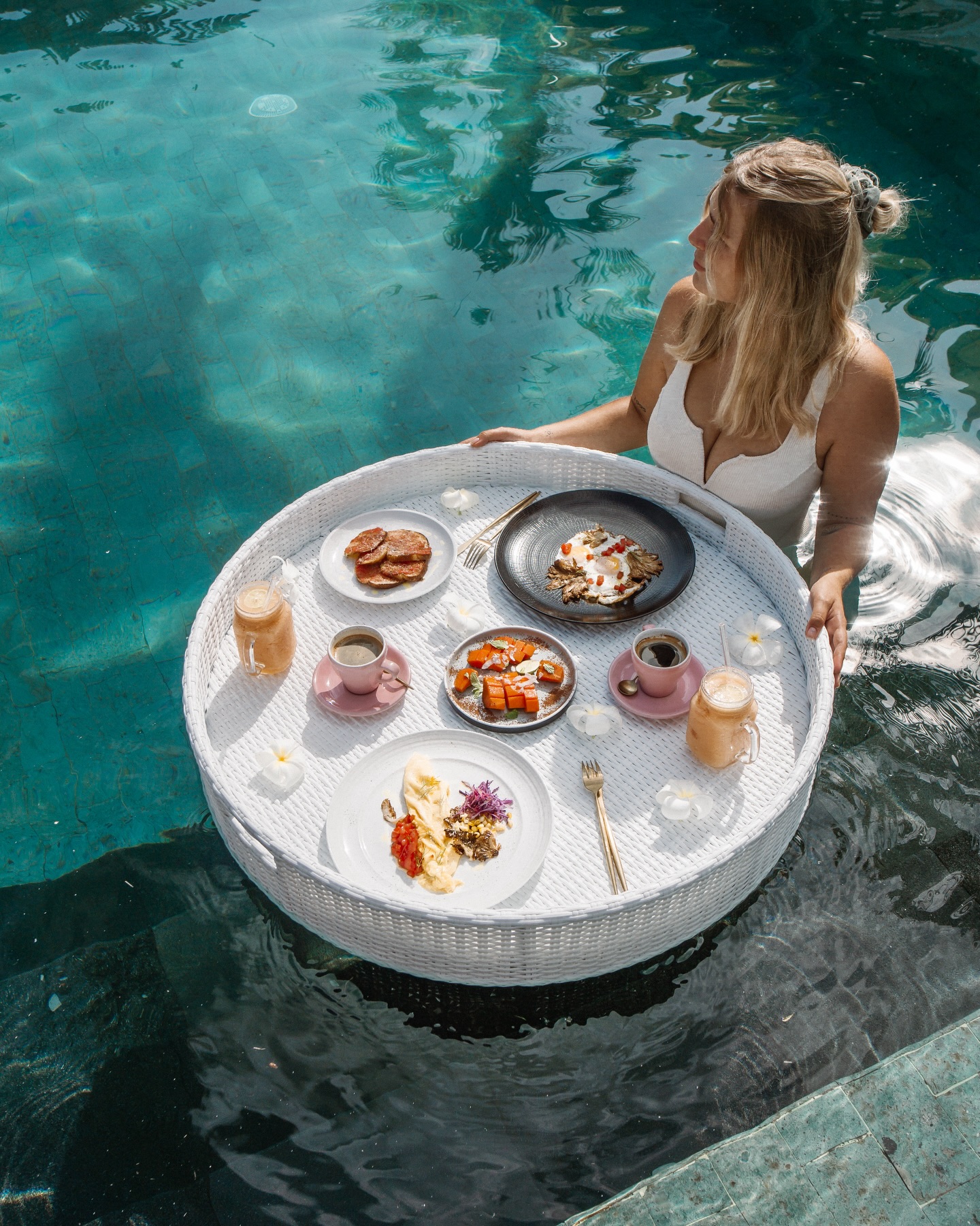 Enjoying our floating breakfast is one of the must when you stay at White Palm Eco-Chic Boutique Hotel
#whitepalmhotelbali #uluwatu #boutiquehotel