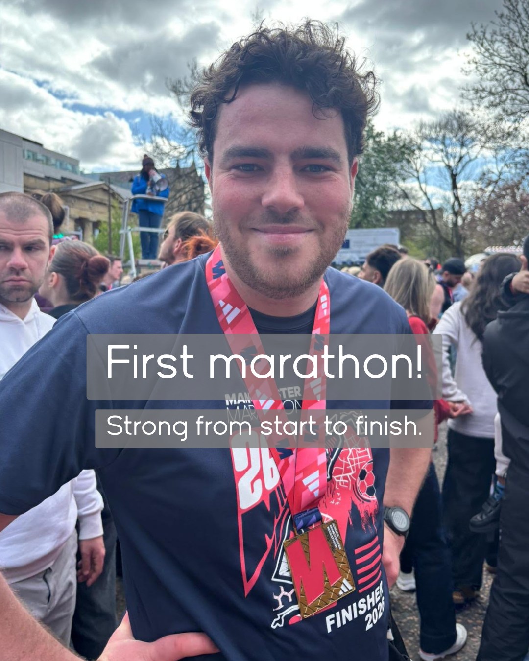 George @georgetomkinson1 joined my online Marathon Ready course ahead of his first marathon, looking to build a clearer understanding of how to fuel his training and race.
Across the sessions, we covered key areas including long run fuelling, recovery, and race-day strategy — with guidance to help apply this within his usual diet and routine.
He went into race day with a clear plan and executed it well:
• carbohydrate loading in the days before
• regular intake during the race
• consistent hydration
The outcome was exactly what most first-time marathon runners are aiming for — a strong, controlled race where he was able to enjoy the experience from start to finish.
“I was able to just enjoy the run from start to finish which is what I wanted to do for my first marathon. I honestly think you made my marathon experience so much better than what it would've been.”
A good example of how building understanding and having a structured approach to fuelling can support both performance and overall race experience.
If you’re planning your next challenge — whether that’s another marathon, a triathlon or something longer — and want more structure around your fuelling, feel free to get in touch.