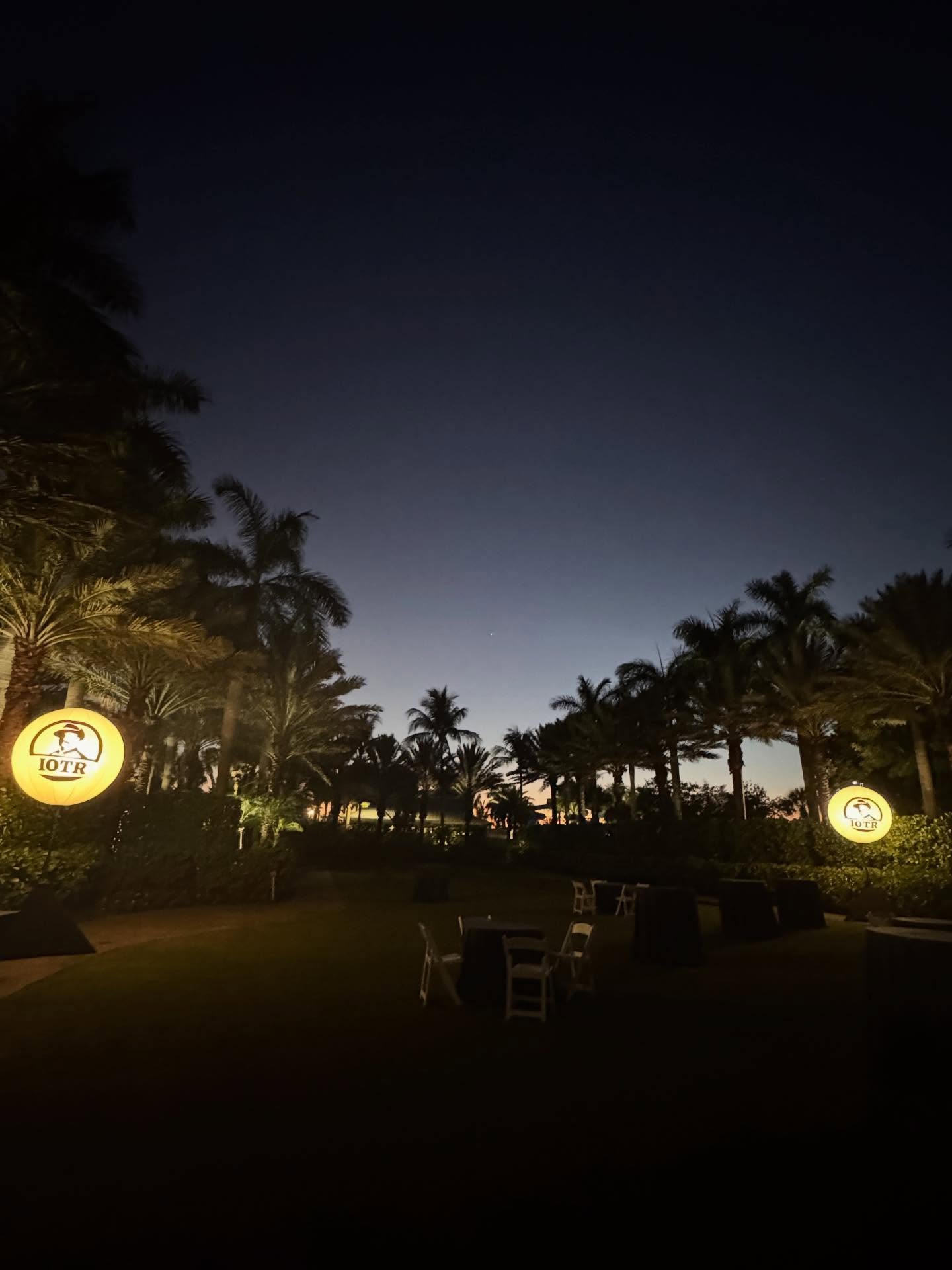 A beautiful night for some inflatable lighting! .
.
.
.
.
#tylerlightdotcom #tylerlight #uplights #led #orlandoevent floridaevent colorful eventlighting orlandodmc corporateevent weddinguplights centralfloridaevent bestleduplighting chandelier wedding foodtruck stringlight marketlights halloweenlighting fairylighting weddingvenuemap