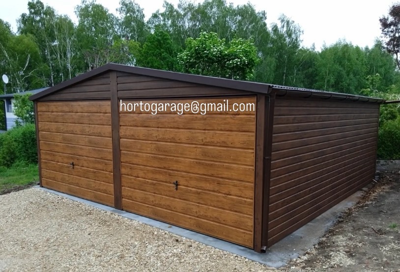 Wir präsentieren unsere Garage
Farbe: Holzoptik (goldene Eiche) mit dunklen Konstruktionselementen.
🚪🔩Konstruktion:
* Garage aus profiliertem Stahlblech
* Konstruktion auf Basis eines tragenden Stahlskeletts
* Wände: horizontale Blechpaneele
* Dach: Satteldach
* Tore: zwei Schwingtore
📏Abmessungen:
* Breite: 6 m
* Länge: 6 m
* Höhe bis zum First: 2,8 m
✅Vorteile:
* Witterungsbeständigkeit
* Individualisierungsmöglichkeiten (Farbe, Dach, Abmessungen)
🚗🧰🎿Verwendung:
* Garage für 2 Autos
* Aufbewahrung von Gartengeräten und Ausrüstung
* Heimwerkstatt
* Lagerraum oder Abstellraum
💻📲👨💻 eine ähnliche Garage oder andere Details wünschen, mailen Sie hortogarage@gmail.com, gehen Sie auf den Link in der Bio oder rufen Sie an
📞 +49 177 4242452
📞 +49 152 246 74 361