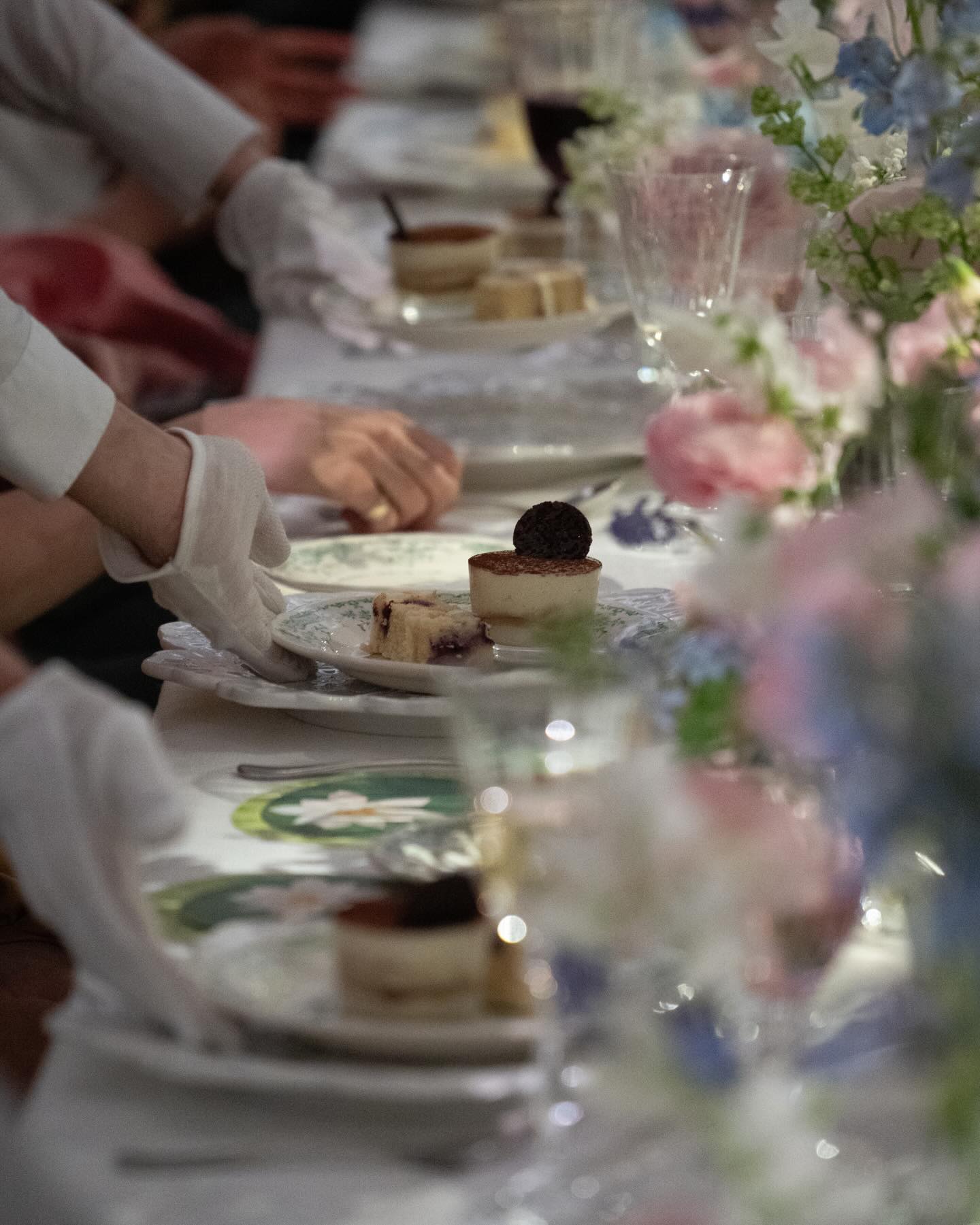 Behind every seamless moment is a team working quietly, precisely, and with complete dedication and discretion.
This event was perfectly planned for a member of the Royal family, whom we also had the pleasure of planning their beautiful wedding.
From early morning set-up to the final candle being lit, our role was to ensure that everything unfolded exactly as envisioned - allowing our client to be fully present, without a single concern 🤎
This is the art of true event planning.
Venue: @kewgardens / @kewevents
Furniture: @houseoffurncollection
Catering: @caperandberry
Photography: @rebeccasearlephotography
Music: @younggunsgroup
Flowers: @maryjanevaughan
Cake: @annalewiscakedesign
Production: @stormlightingltd
Trees: @twilighttrees
Stationery: @unofficialhalimah