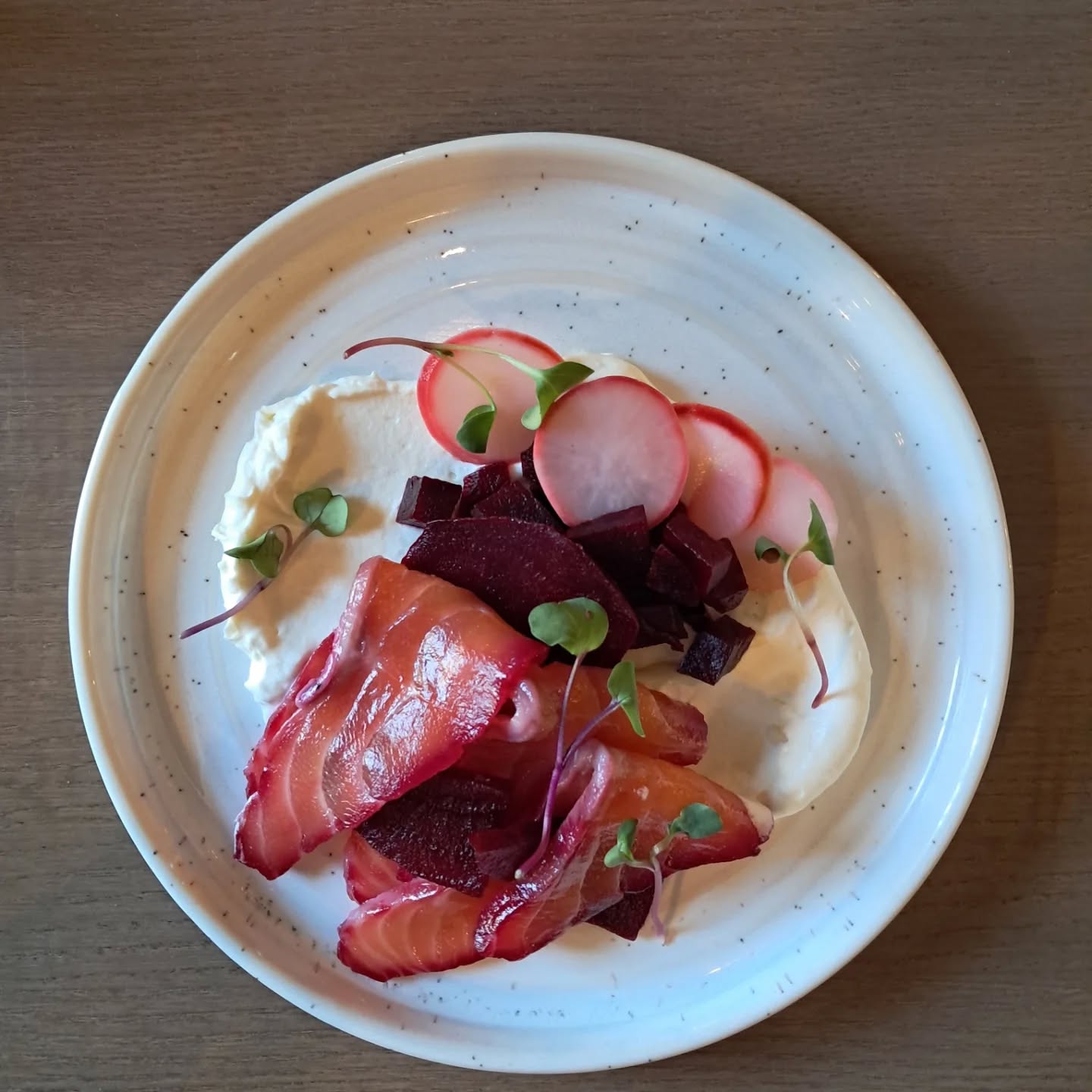 This weekends specials....
Beetroot cured salmon, horseradish cream, pickled radish, candied beetroot
Slow cooked beef short rib, barbeque sauce, skinny fries, coleslaw, chargrilled corn
Oven roasted pork belly, black pudding mash, sauteed cabbage, apple, cider jus
Cajun Scottish salmon, roasted vegetables, tomato basil tagliatelle
Homemade tiramisu
Book now https://www.longniddryinn.com/book-now or phone 01875852401
#longniddryeats #eastlothianeats #LongniddryInn #SupportLocalScotland