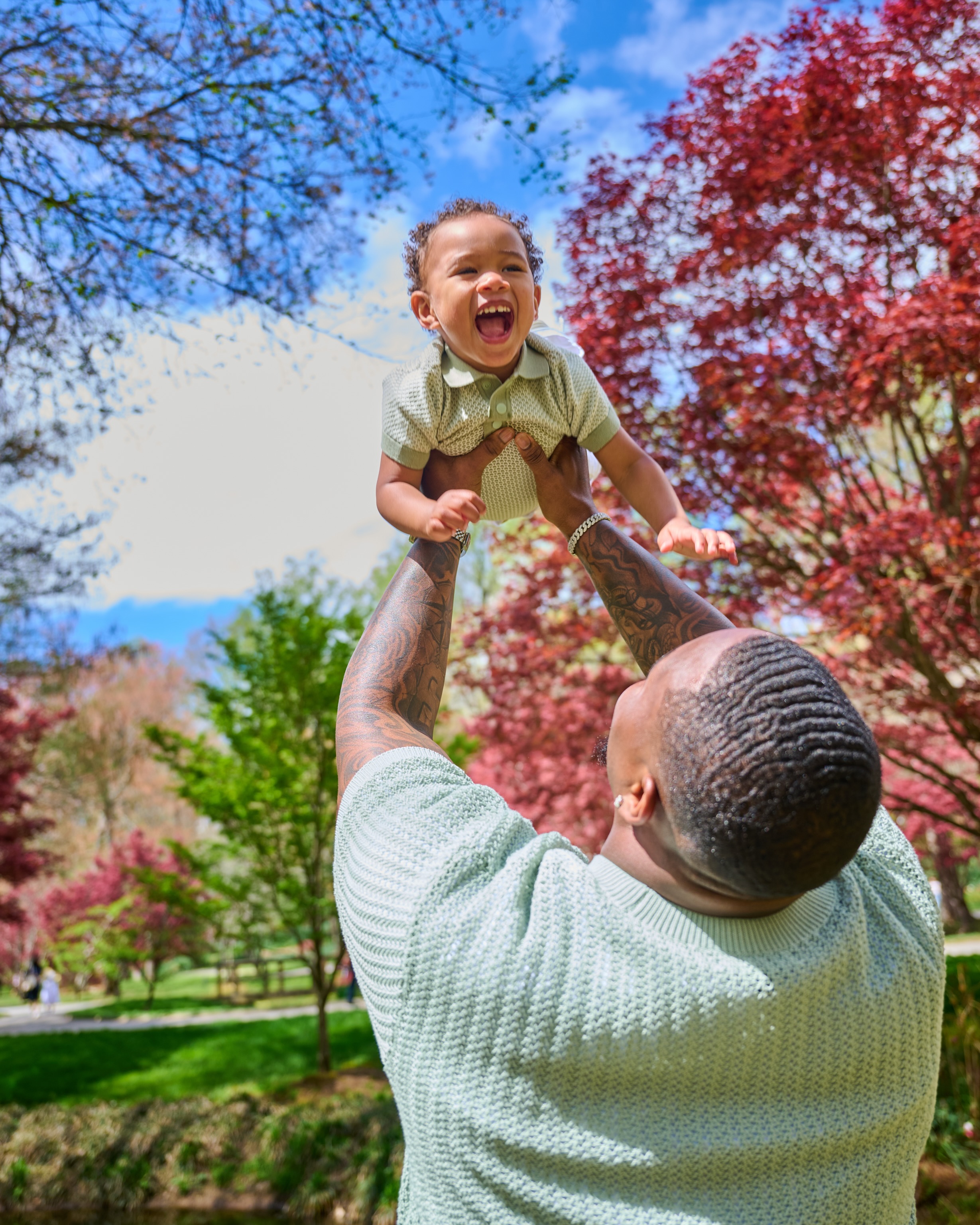 Mom said don’t drop me… Dad said I got this lol but listen this Not just a picture… this a reminder of what we doing it all for!!
#muse @shantiadajah @daelinhayes
#shineincphotography #familyportrait #atlphotography #family
