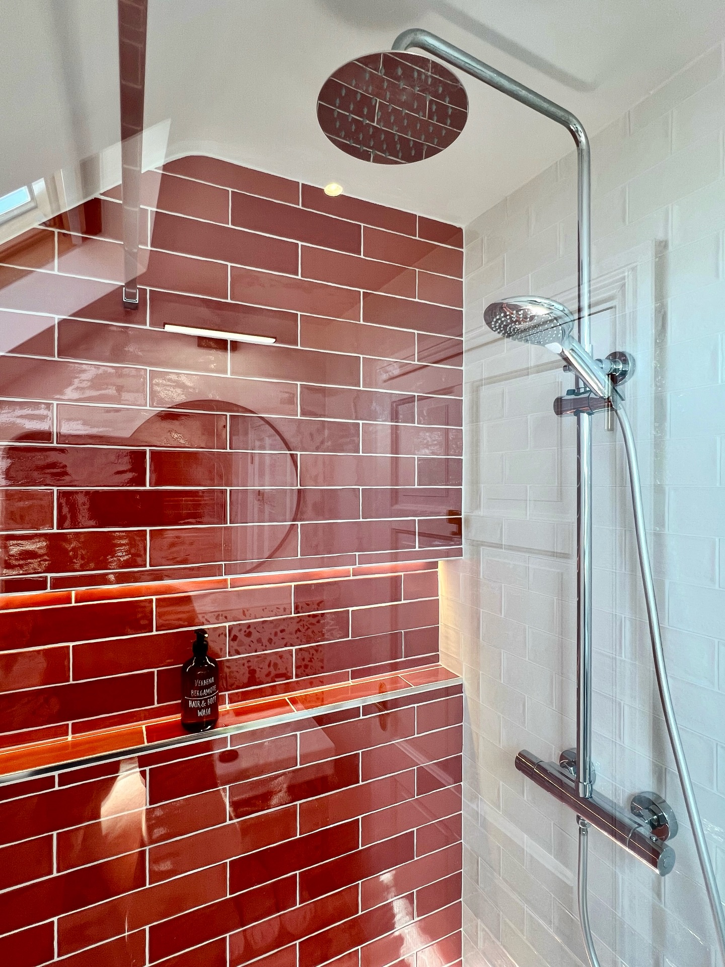 A fresh start, a new day begins 🧼
•
#thistledownlodge
#hookpeninsula
#bathroomdecor
#bedandbreakfastireland
#happyweekend