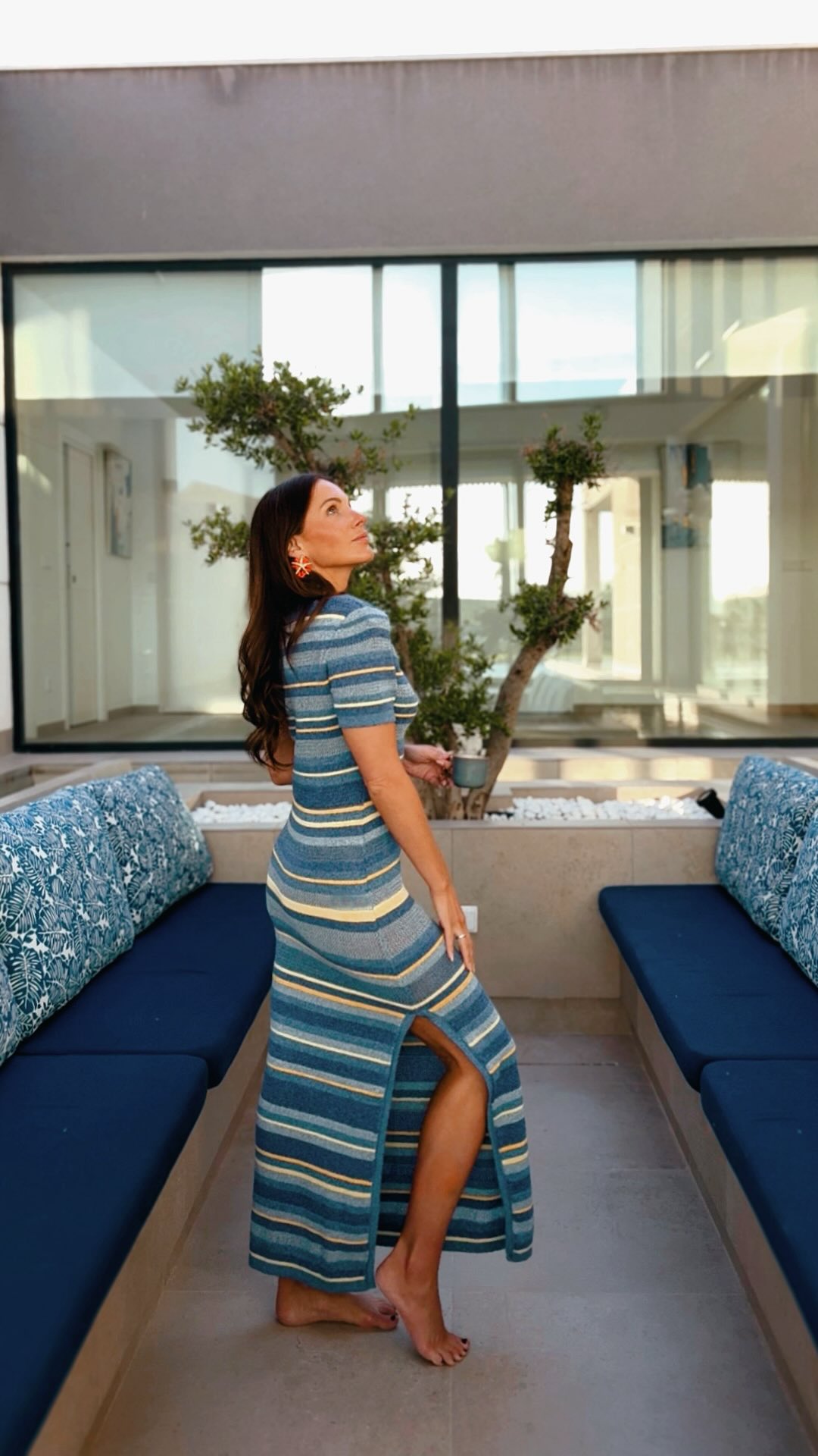 Bonjour ☀️🩵
Un café, cette robe LOULOU… et le soleil qui fait le reste.
Glow different today !
#LOULOU #loulouluxembourg #premiumdress #newcollection #styleinspiration