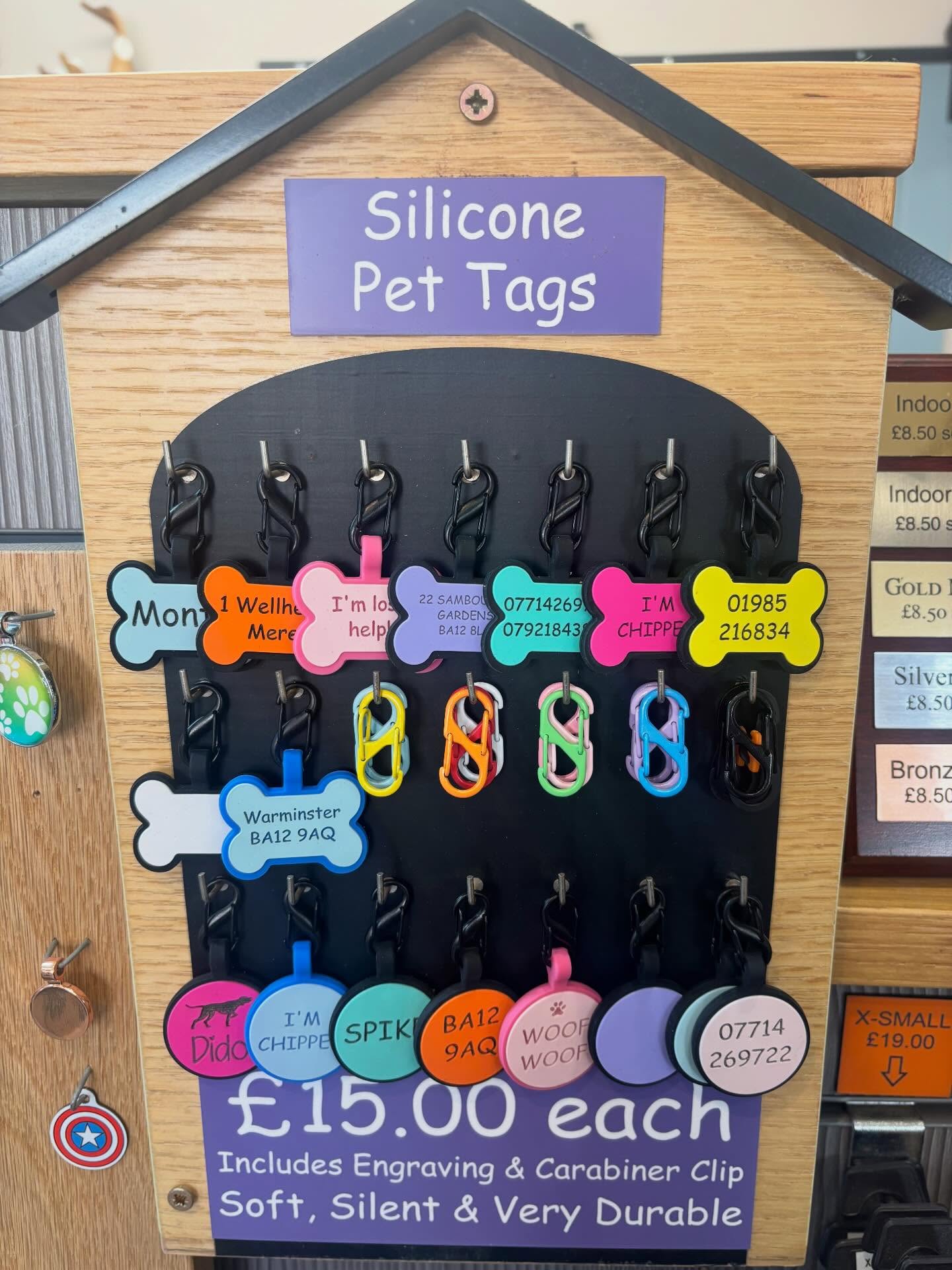 Silicone pet tags now all in stock.
These are heavy duty and very durable, will not wear out like traditional tags can.
They come with a carabiner clip for extra security, they should be on the website ready to order over the weekend but if you can’t wait that long pop in and see us or send us a message ☺️