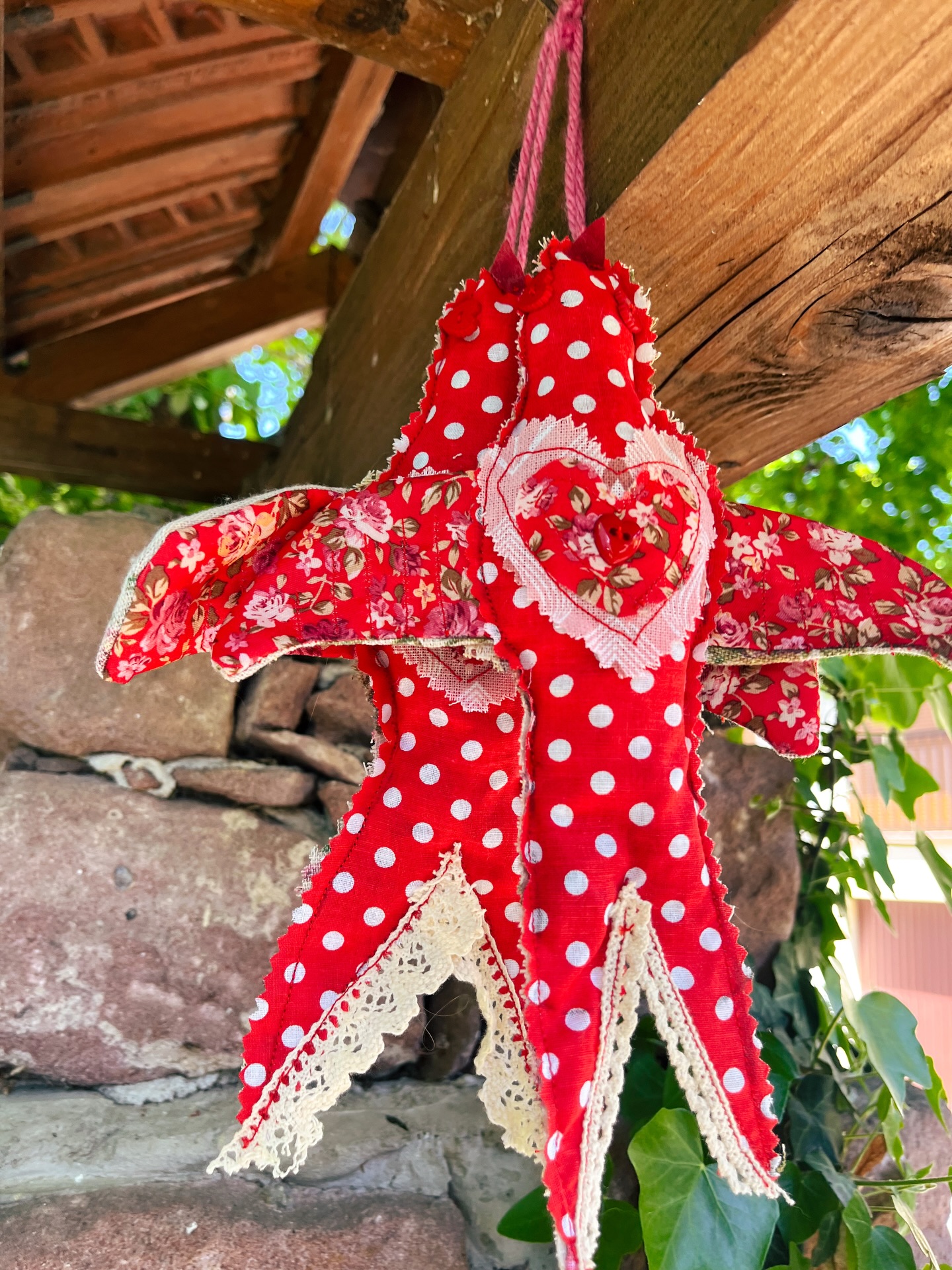❤️LOVEBIRDS : Un de ces petits objets à retrouver à petit prix aux ateliers ouverts des 30 et 31 mai 🌷