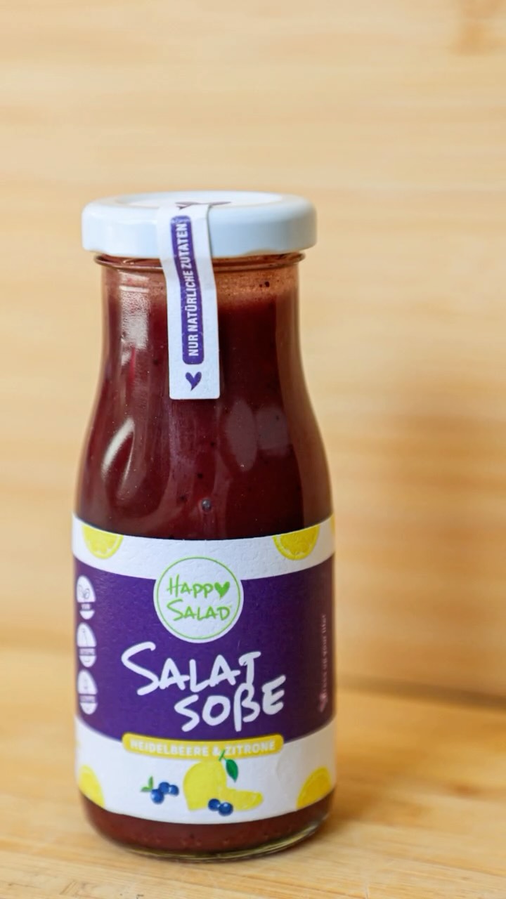 Langweiliger Salat? Nicht mit uns.
Unsere Salatsoße Heidelbeere 🫐 & Zitrone 🍋 bringt fruchtige Frische und das gewisse Etwas auf deinen Teller.
Spritzig, fein abgestimmt und wunderbar anders – für alle, die neue Geschmackskombinationen lieben und Salat gern neu denken.
Schon probiert? 💙🍋
#happysalad #salatsoßenliebe #heidelbeere #zitrone #salatgenuss