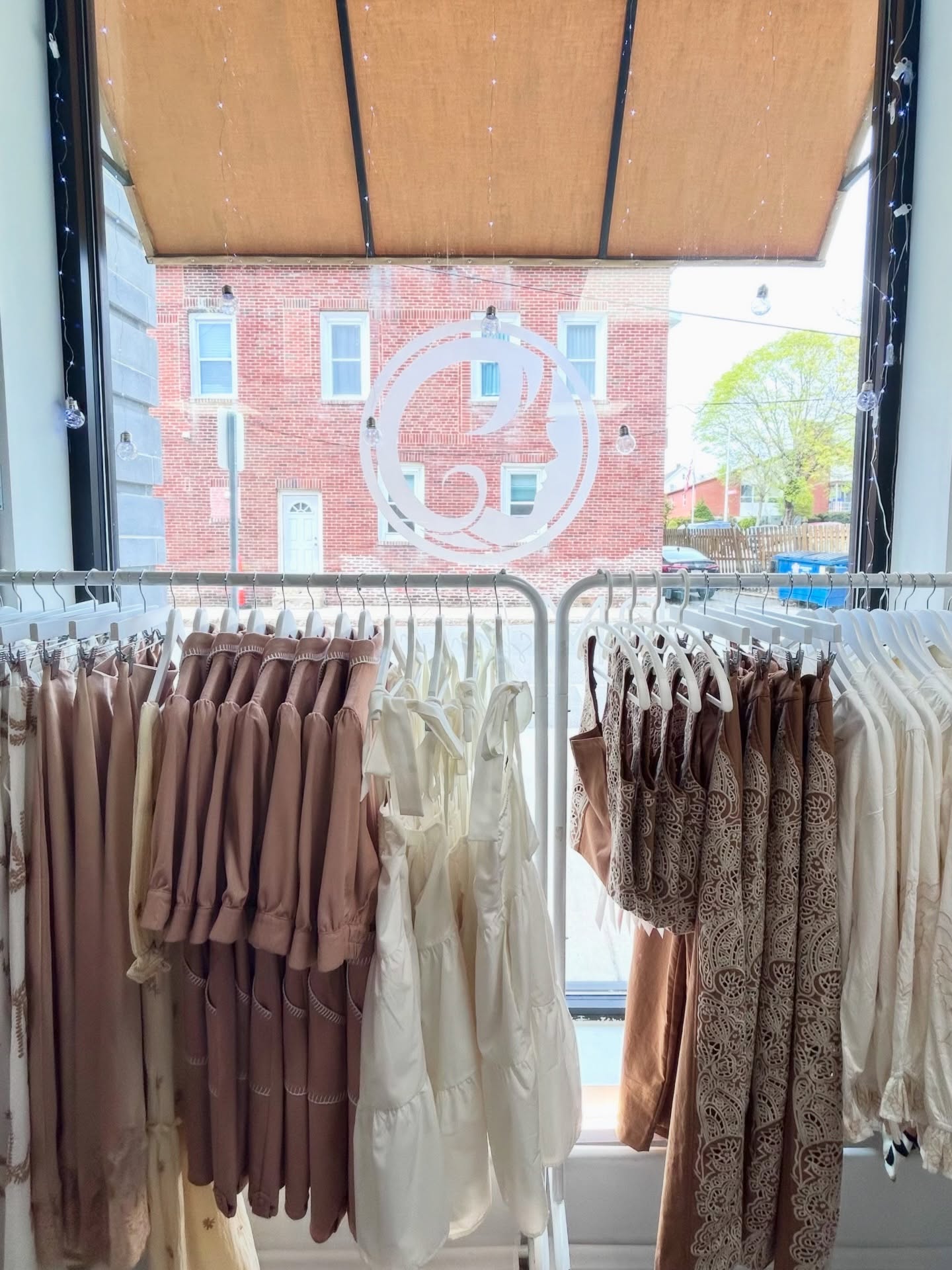 Spring glow starts here 🌸
Get ready for spring and summer at BM Skincare open Monday through Saturday 10 to 5. Refresh your skincare routine or find something new for your closet we’ve got you covered 💖
#BMSkincare #BostonMicroneedling #SpringGlow #SkincareRoutine #SummerReady