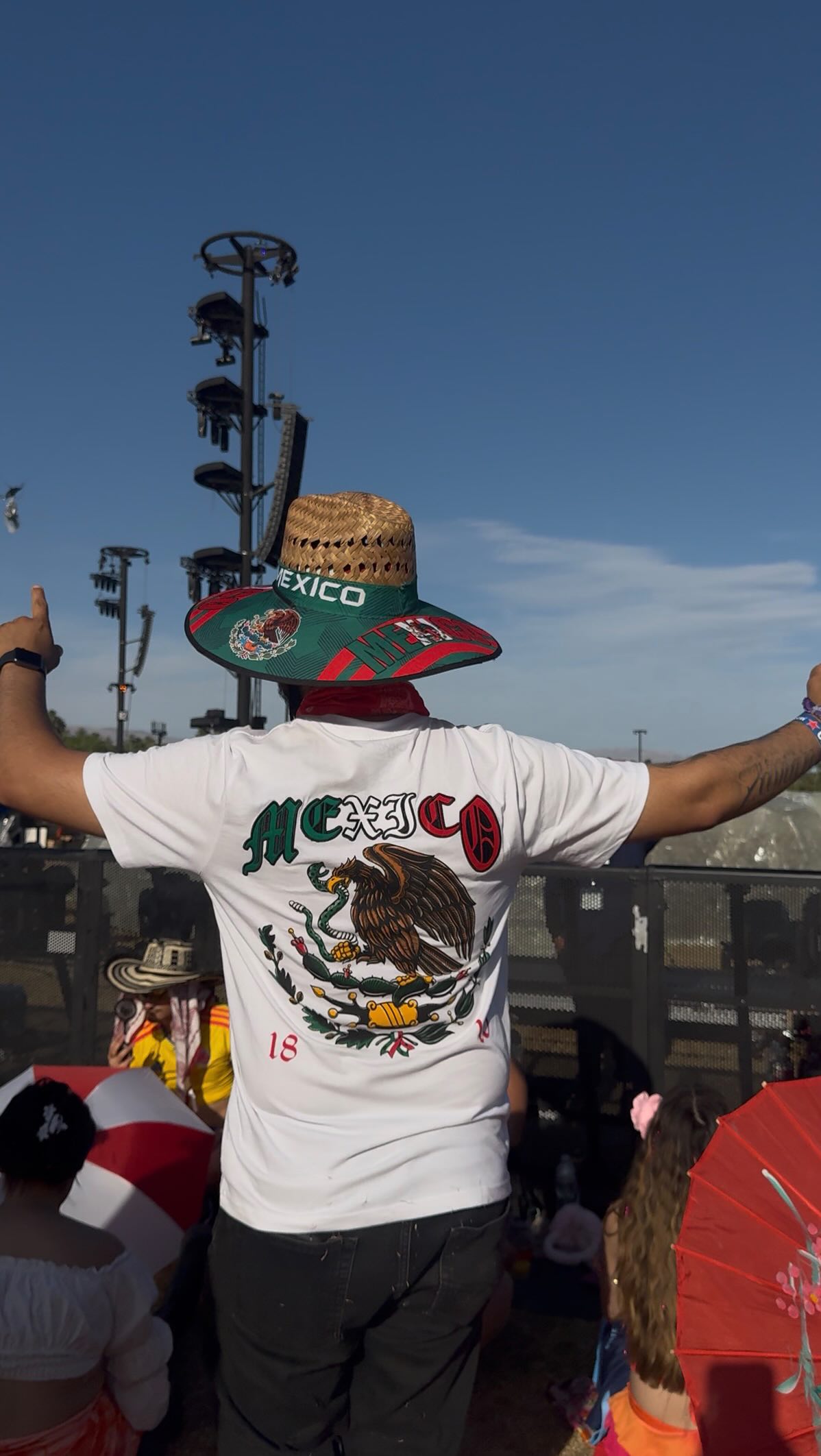 Reppin Mexico at @coachella 🇲🇽🔥
Get yours today! Selling fast 🚨
#eightyeightbrand #coachella #losangeles #festival #mexico