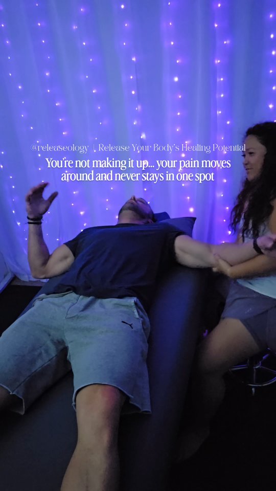 Pain that moves is one of the biggest clues.
But when pain shifts:
ā”ļø neck one day
ā”ļø low back the next
ā”ļø shoulder after that
Thatās often your nervous system changing the output based on the input itās receiving.
AKA: your brain is adapting, not breaking.
This is where chasing the pain will keep you stuck.
You have to look at:
š how your body is sending information
š how your brain is interpreting it
Thatās how you stop the cycle.
Comment SYMPTOMS to grab the unending list of symptoms that are the product of nervous system dysregulation