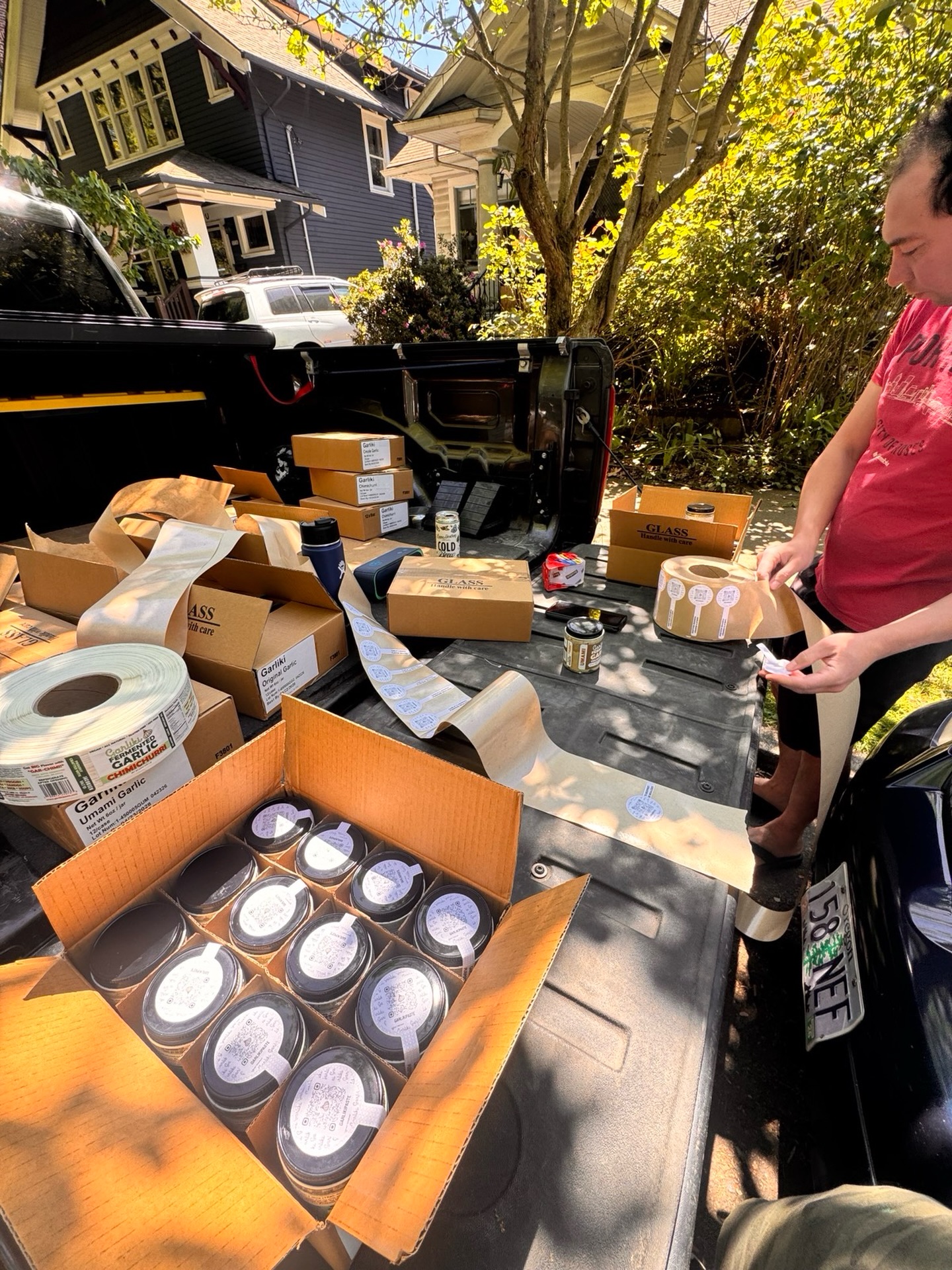 #smallbusinesslife is labeling our new chimichurri jars the day of their debut at our 2nd Anniversary celebration at @thebeermongers tonight from 4-8pm!
HUGE shoutout to Sticker Giant for getting these to us this morning in time for our event 🥹🫶