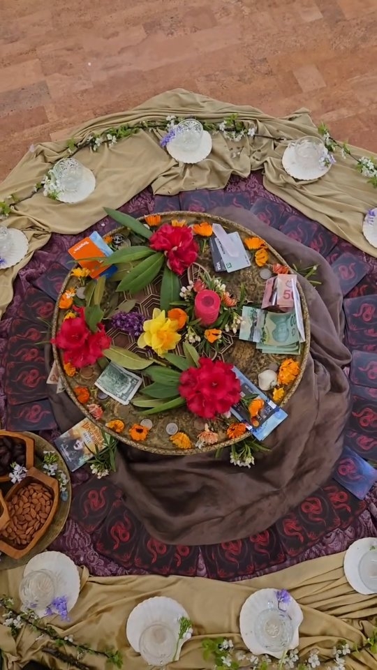 Another gathering of cackles, debth and reverence focussing our collective inquiry and spells. We explored Money & Being well-resourced with the #spinnersoffate series forged by the power of the Aries stellium/new moon! 🔥 Fueled by Quan Yins #nettles
~
The next circle now calls forth her Spinners~ will you join us?
🗓 Fridays 7:15–9:15 PM | Drop-in | Ganges Yoga
̶A̶p̶r̶i̶l̶ ̶1̶7̶t̶h̶ ̶—̶ ̶M̶o̶n̶e̶y̶ ̶&̶ ̶R̶e̶s̶o̶u̶r̶c̶e̶s̶
May 15th — Home & Belonging (6spots left)
June 12th — Relationships & Connection (6spits left)
💜 $40/drop-in | $66/ final 2 classes- only 13 spots
Link in bio to register 🐝 |
women/femmes & she/they pronouns welcome ♡
.
In circles I trust
Saera