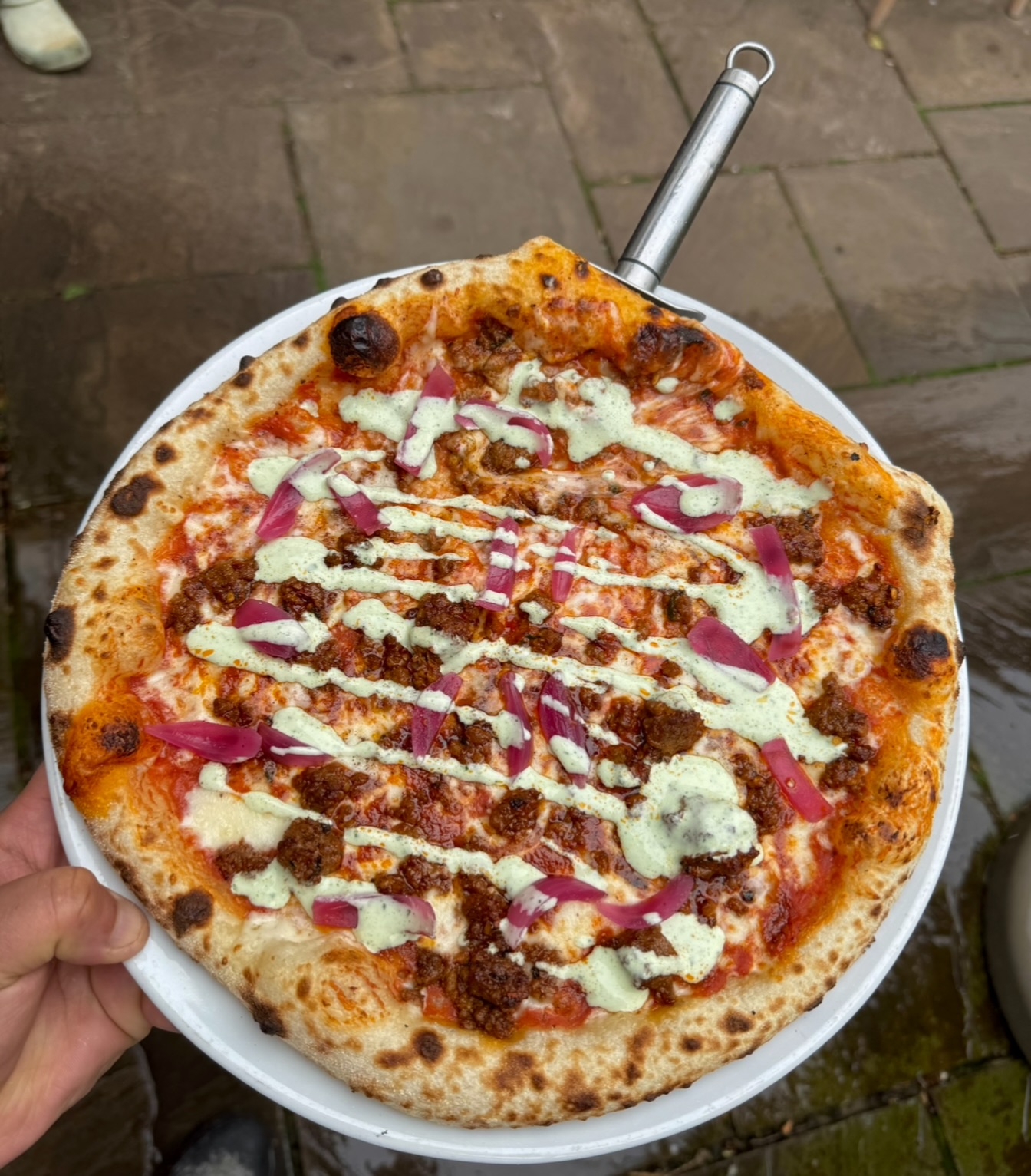 Lamb Chilli pizza with sweet harissa, picked onions, sumac and mint & coriander yoghurt 🍕