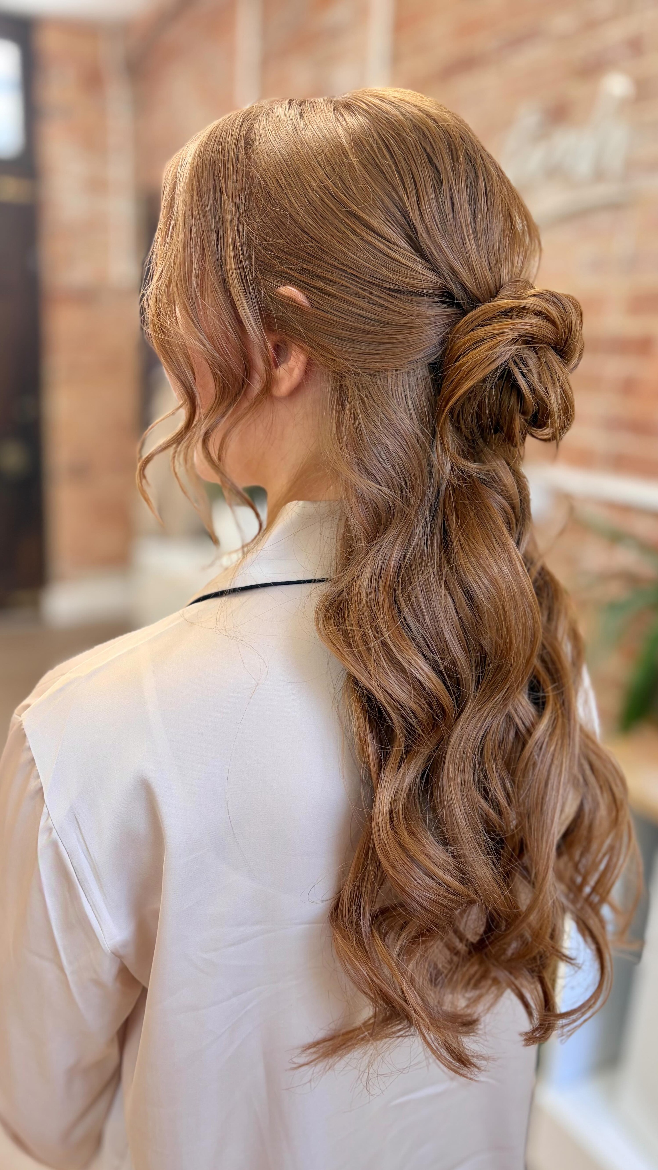 I’m not the kind of stylist who finishes your hair and disappears.
I just can’t.
I stay so I can keep an eye on everything as the morning unfolds.
Especially once dresses are on, or after makeup where Face-framing is clipped back, people get hot, there might be rushing around and definitely lots of hugs!
It’s so important to me that you and your bridal party feel and look your very best before you leave.
As I’m styling, I let everyone know I’ll be there for touch ups at the end too. It’s not something most people wear every day, and sometimes it takes more than one look in the mirror to know it feels right.
So I’ll soften pieces, place your veil, lend a hand with shoes, dry flowers - whatever’s needed in the moment.
I’ve even climbed under a dress or two to fasten a corset ribbon properly 🫶🏼
But I also know when to step back.
If everything’s in place and you’re ready to enjoy it all, I’ll quietly leave you to it 🤍
#weddinghairstamford #rutlandwedding #rutlandwedding #2027bridetobe #peterboroughweddings