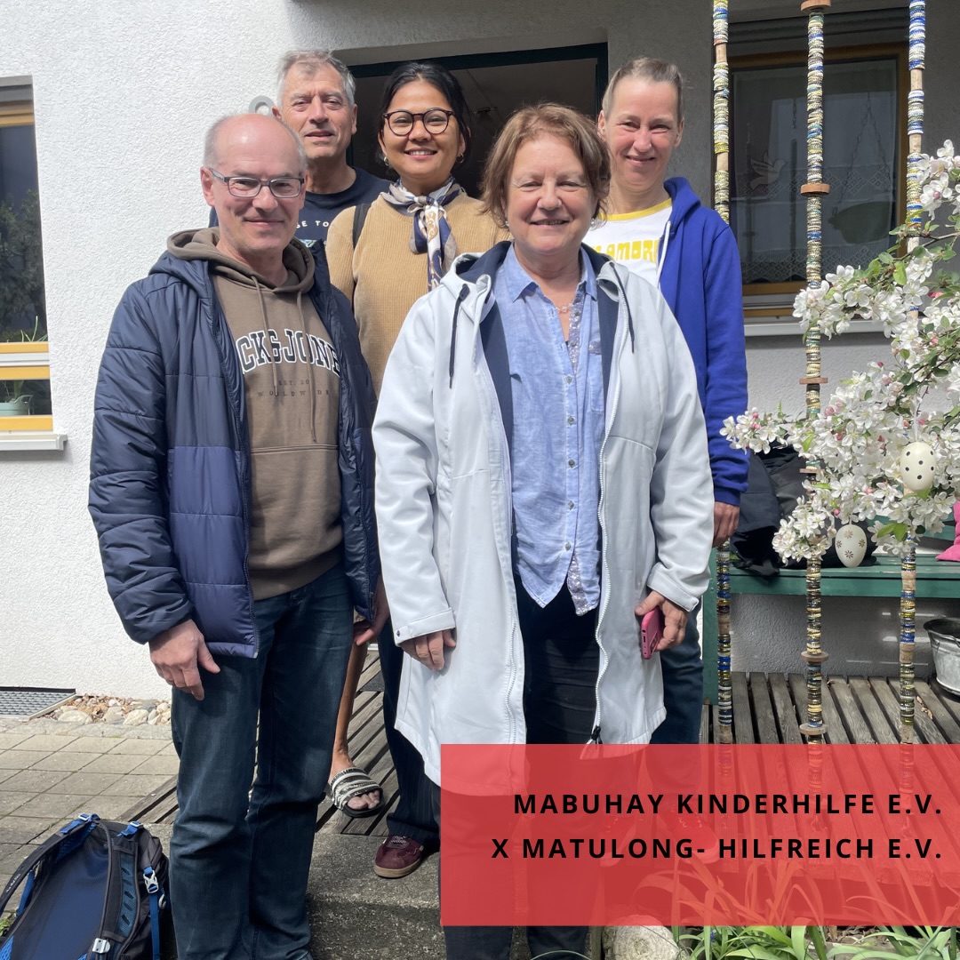 Wir haben uns vernetzt! 🤝✨
Unsere 1. Vorsitzende Jermabelle war in Bamberg, um @mabuhay_kinderhilfe Mabuhay Kinderhilfe e.V. kennenzulernen und gemeinsam in den Austausch zu gehen. Die Mitgliederversammlung war beeindruckend – so viele engagierte Menschen, die sich mit Herz für die Philippinen einsetzen 🇵🇭
Besonders spannend: die Einblicke in ihre Projektreise durch das ganze Land und die wertvolle Arbeit, die Mabuhay seit über 30 Jahren leistet (!!!) – von Bildungsprojekten bis hin zu nachhaltiger Unterstützung für Kinder und Familien.
Für uns ist klar: Wenn wir uns verbinden, voneinander lernen und zusammenarbeiten, können wir wirklich etwas bewegen 💛
Ein großes Dankeschön an den Vorstand der Mabuhay Kinderhilfe für den inspirierenden Austausch!