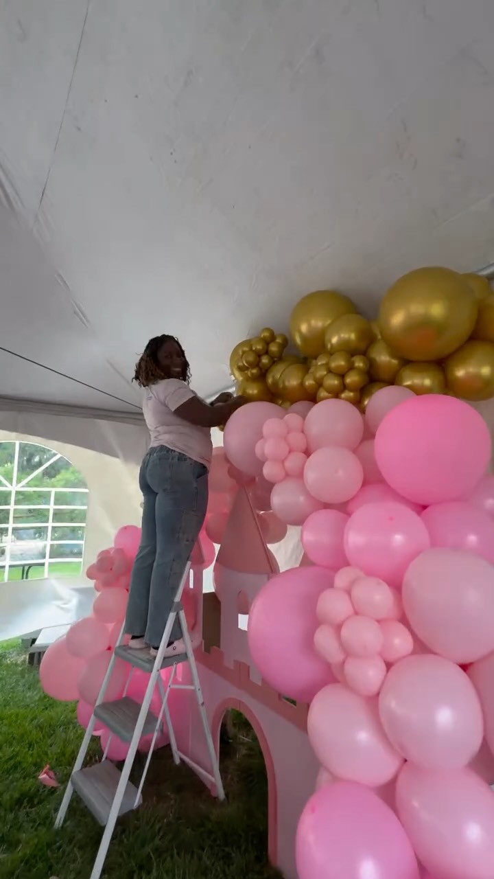 Come set up with us for Anaïs’s 4th birthday! Last year we brought her Gabby’s Dollhouse theme to life, this year, she wanted a princess party, so of course we brought in a castle!🏰✨
We completed this setup in about 3 hours. The client’s goal? Something simple and beautiful, pink and girly, gold accents and budget friendly.
We also incorporated florals we had stored from a previous fairy setup, and they were the perfect finishing touch.☺️
#princessdecor
#princesstheme
#princessparty
#marylandmoms
#kidspartydecor