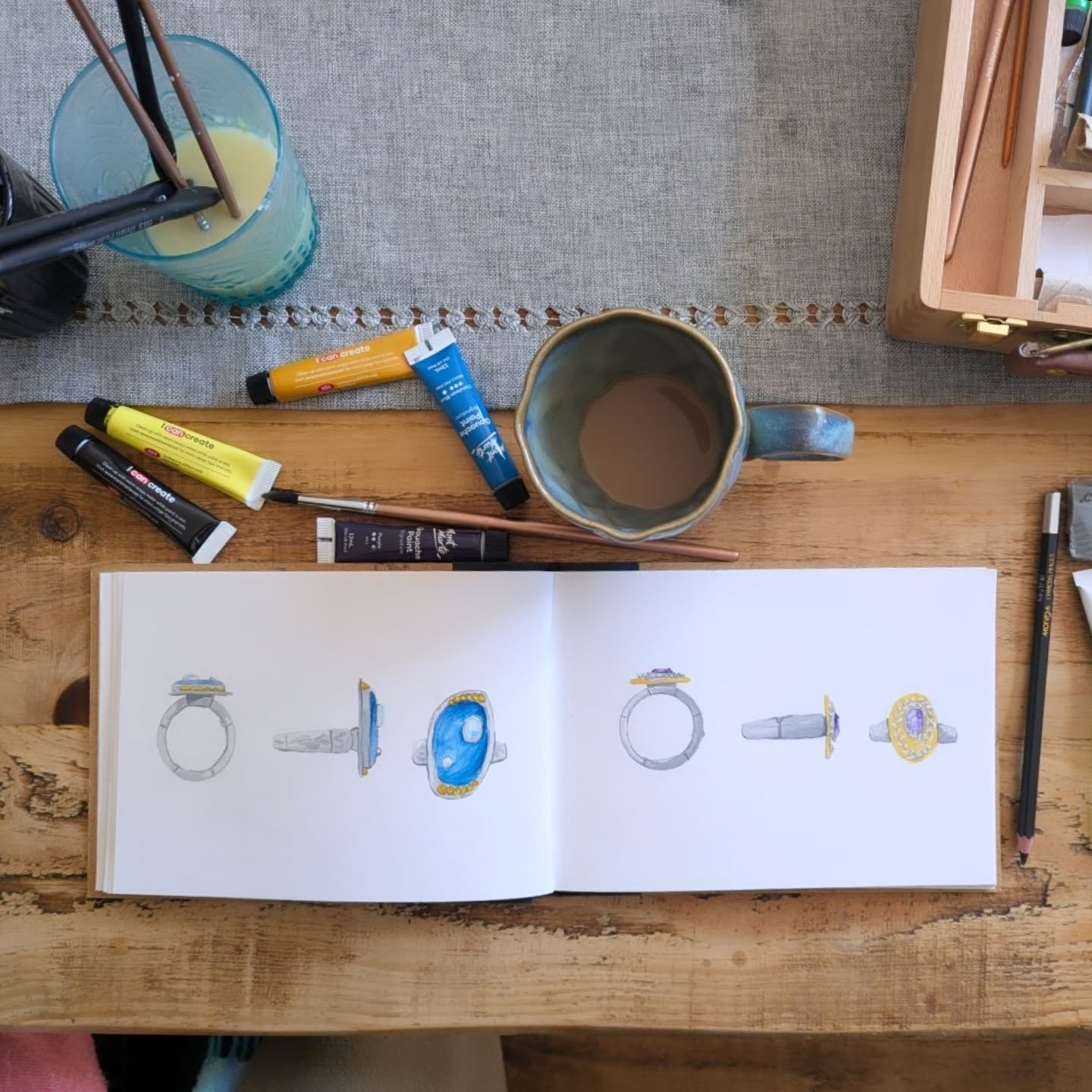 Flat lay for today... finally a bit of quiet for some design time, between drawing and creating there is the Sea 😊🌊.
#creative #handmadejewellery #custommadering #northyorkshirejeweller