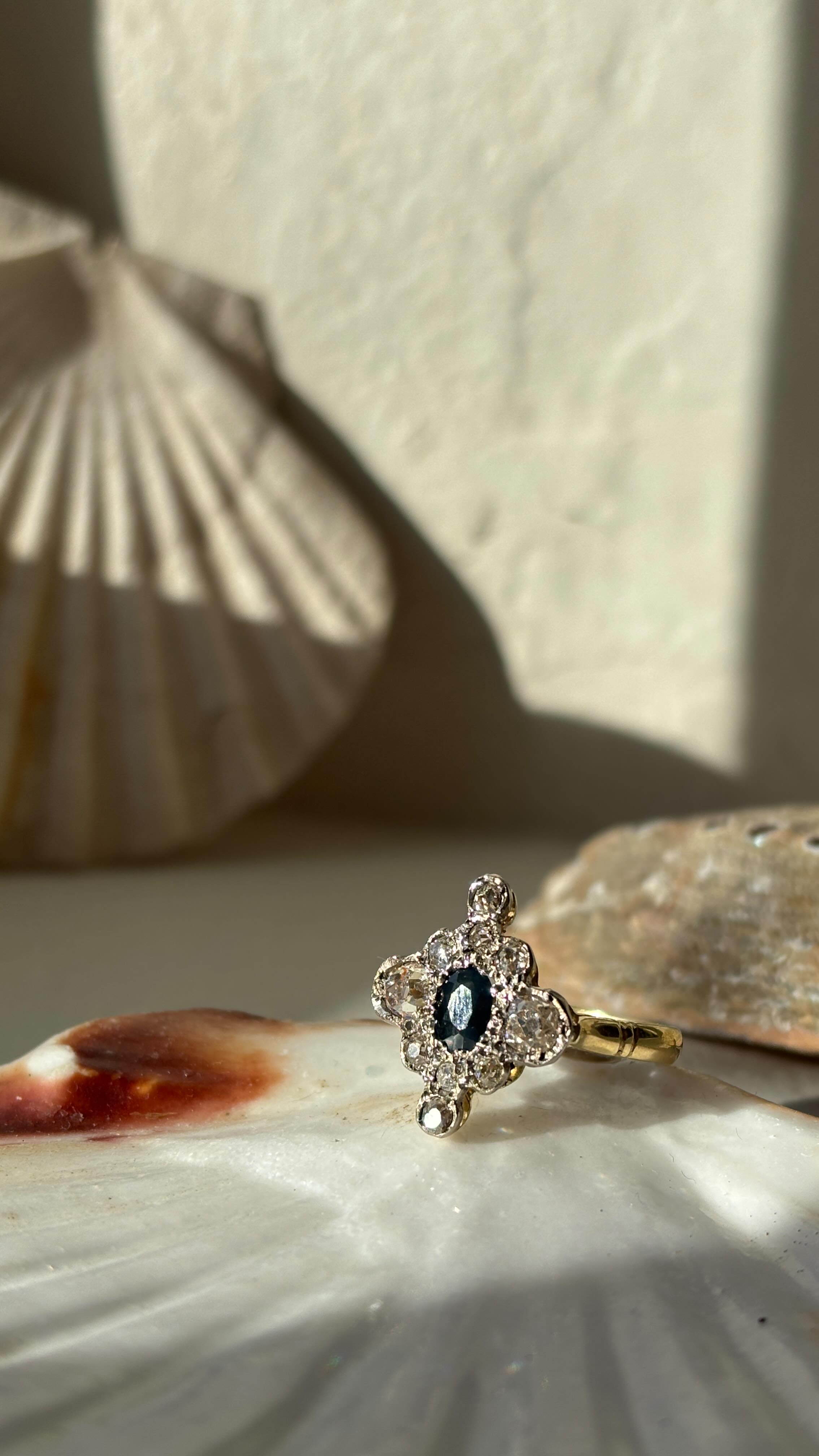 I know we’re not meant to have favourites…. But sometimes we just can’t help ourselves. This unusual Victorian diamond and sapphire cluster ring is currently 10% off on the website with code BIRTHDAY 💙
.
.
.
#SeasonalShift #BluebellSeason #AntiqueJewellery #WeddingInspo #Terroucollection