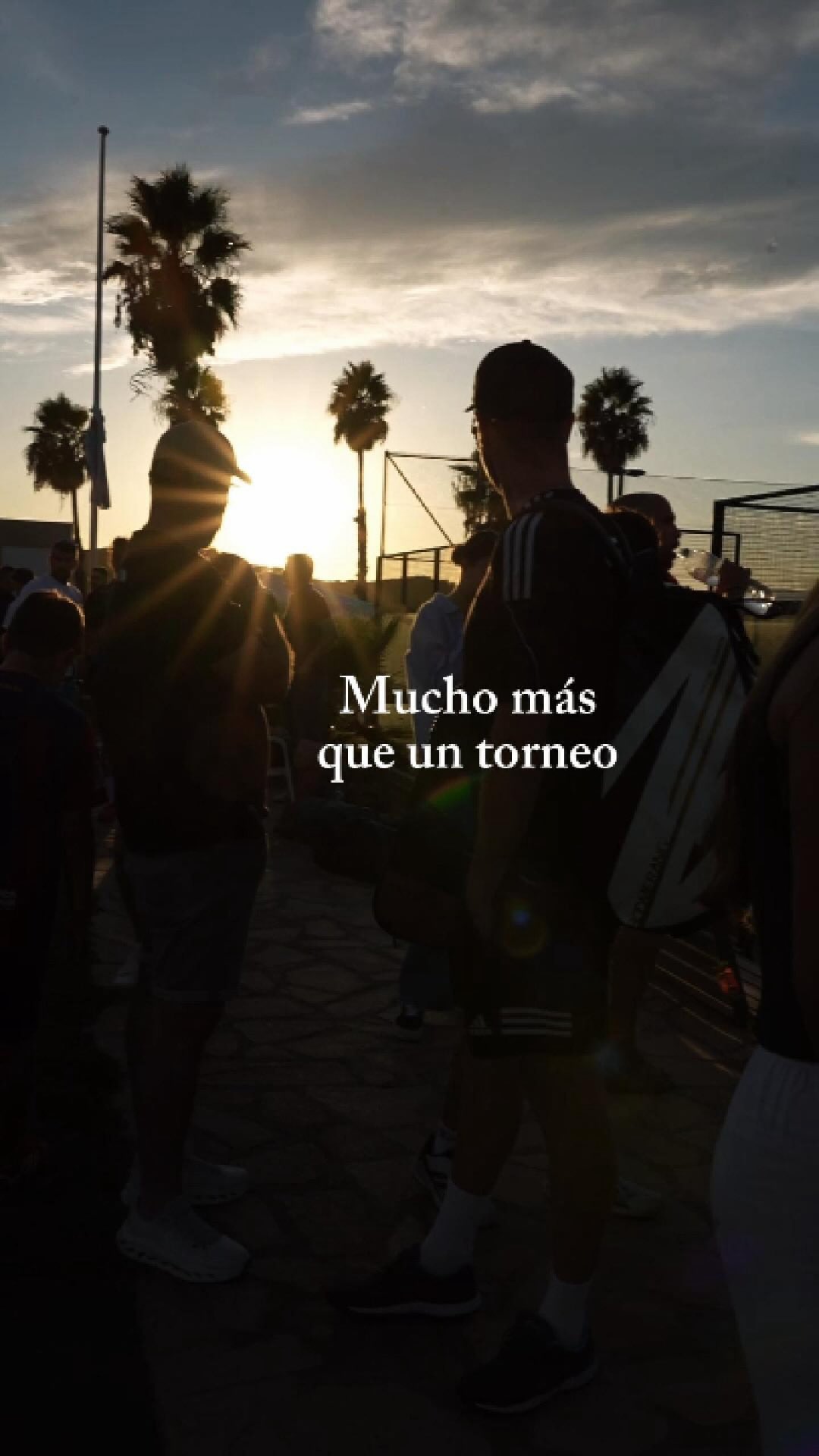 🔥 Esto no va solo de jugar al pádel…
va de competir, disfrutar y vivir un torneo diferente 😏🎾
El VADECASA GRAND SLAM llega al espectacular Golf Costa Daurada con ambiente brutal, partidazos y un final de torneo que promete ser una auténtica locura 🔥
🎁 Welcome pack
🏆 Premios top
🍽️ Fideuá final para jugadores
🎟️ Sorteos Joma
Si aún no estás dentro…
¿a qué esperas? 👀
👉 Inscripciones abiertas:
https://www.maximumpadeltour.com/vadecasa-gs