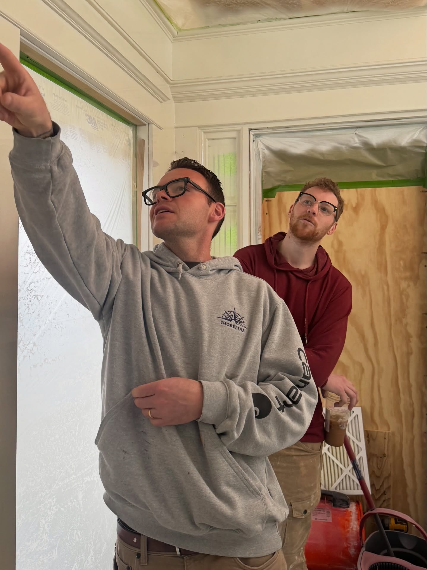 What is our GM Ben pointing to?
We applied the first layer of @finepaintsofeurope high gloss, cotton balls to the hallway and stairs for that beautiful smooth, mirror finish.