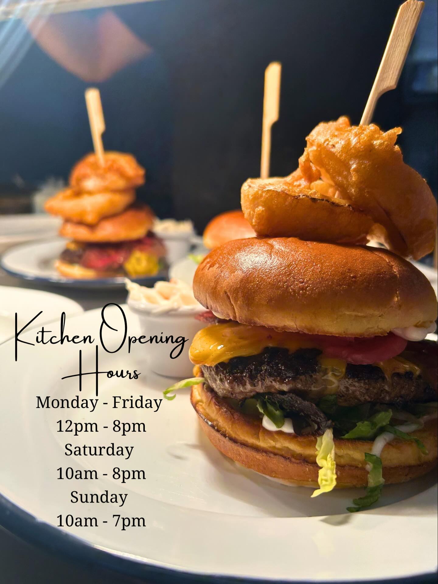 Nothing beats a proper pub burger 🍔
🕒 Kitchen Opening Hours:
Mon–Fri: 12pm – 8pm
Sat: 10am – 8pm
Sun: 10am – 7pm
Grab a pint, grab a bite, and settle in 🍻
#PubFood #BurgerTime #KitchenOpen #LocalPub #Foodie