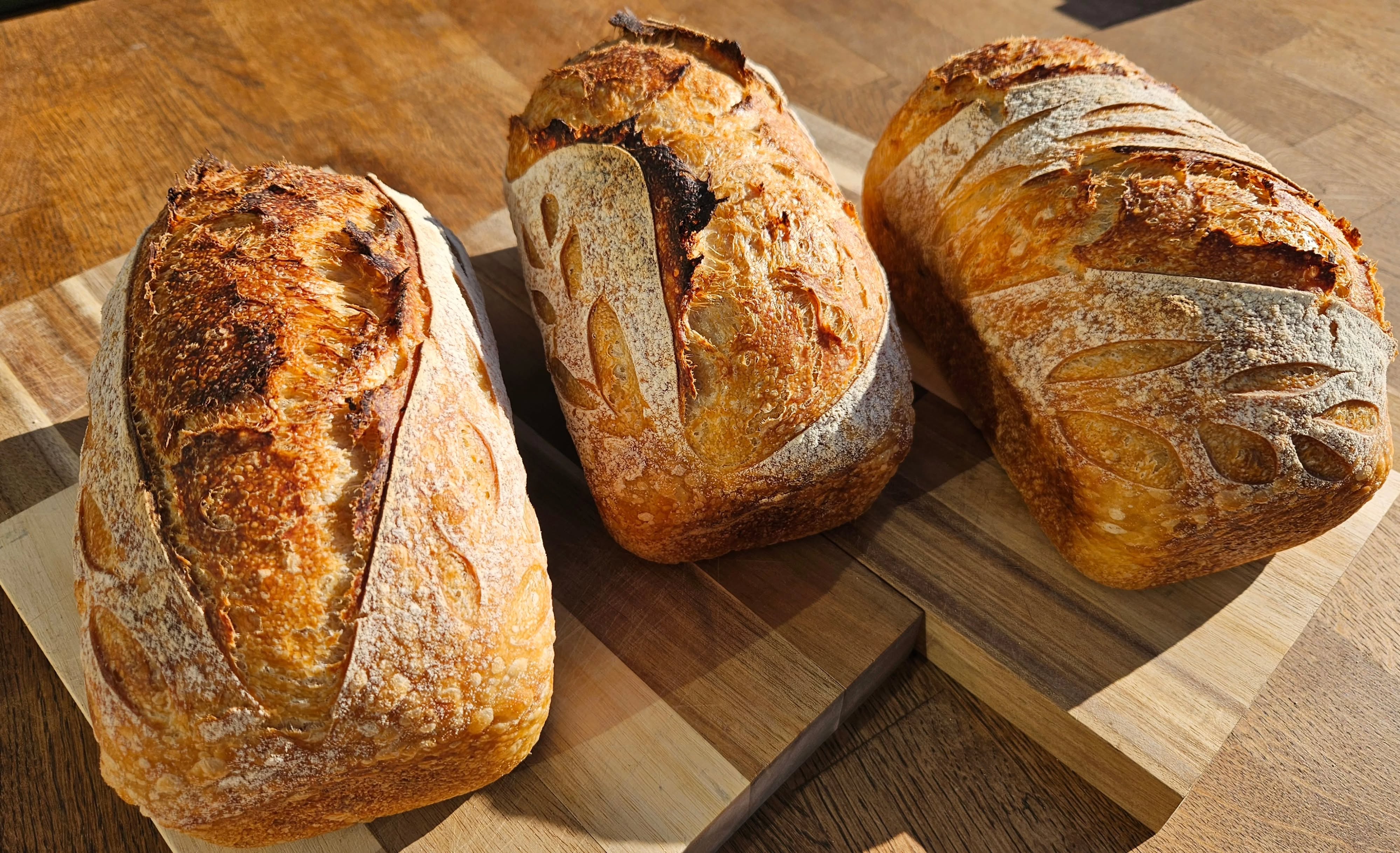 Simple ingredients. Real process.
Who said a sandwich loaf has to be boring?
#bakedbythevarga #artisanbread #sourdough #realbread #breadart