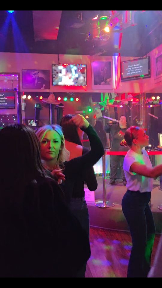 Is it Friday yet? Yes it is!
@lizardloungeli