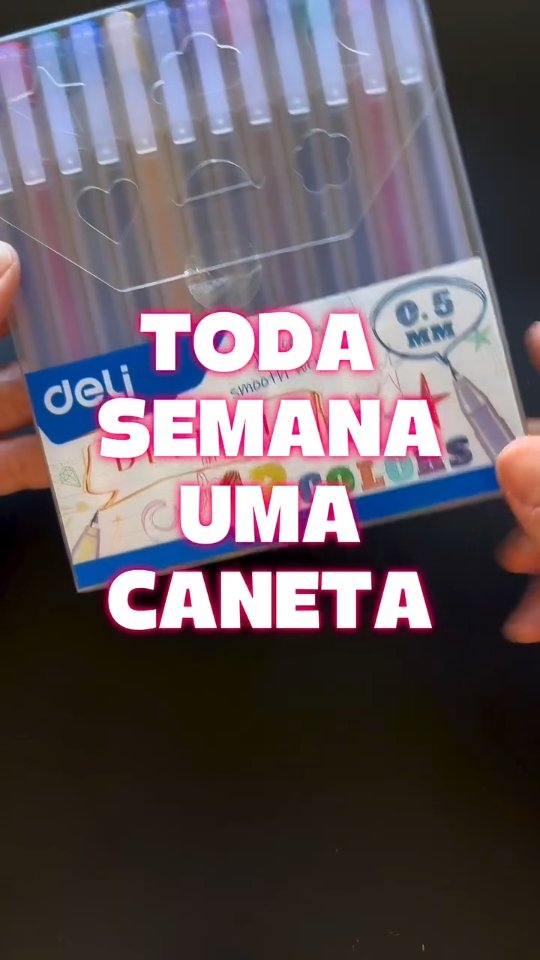 DELI DELIGHT ✍️
A caneta da semana tem tinta em gel, ponta 0.5mm e corpo transparente.
Apesar da ponta fininha, o modelo Delight da @deli_brasil não arranha o papel, a tinta é vibrante e sai na medida certa no momento da escrita e não mancha.
🖊️
