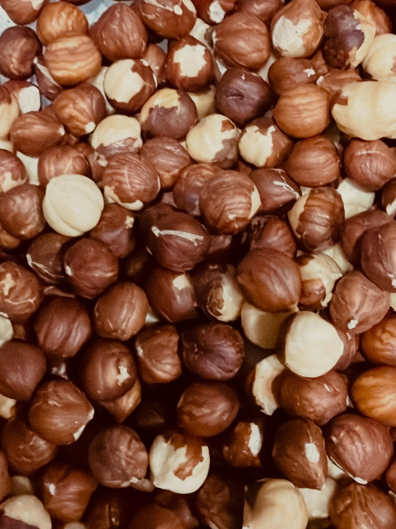 Making hazelnut paste for Bacio Gelato, Nocciola (Hazelnut) Gelato and Cremino Hazelnut Gelato🍨