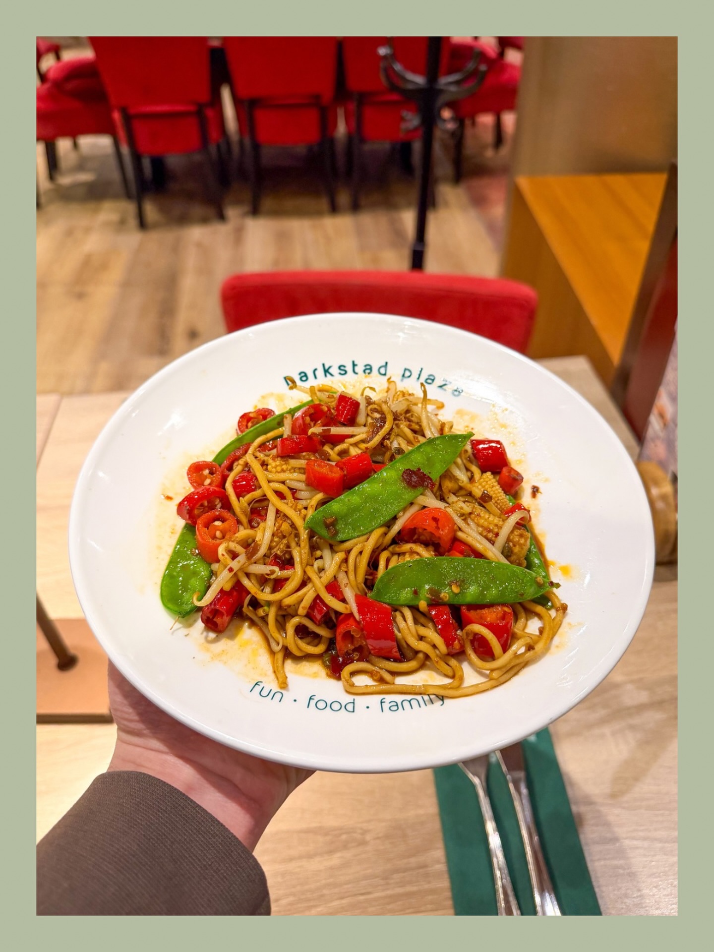๐๐จ๐ฅ๐ ๐๐๐ ๐๐๐ง ๐๐ข๐ฅ๐ ๐๐๐ก? ๐ถ๏ธ๐ฅ
Voor de echte wok liefhebbers bij Parkstad Plaza ๐
Dit bord is gemaakt met onze pittigste woksaus nummer 9: de Szechuan saus ๐ถ๏ธ En alsof dat nog niet genoeg isโฆ hebben we er extra rode pepers aan toegevoegd. ๐ฅ๐ฅต
Waarschuwing: dit is niet voor beginners ๐
๐ Denk jij dat je dit aankunt?
#parkstad #parkstadplaza #wokstreet #wereldsgenieten #culinairewereldreis