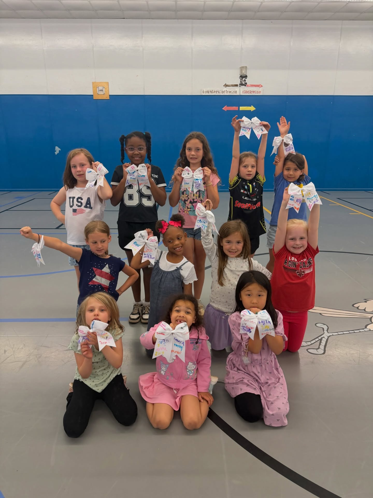 Signed bows for our last class ๐ฉท