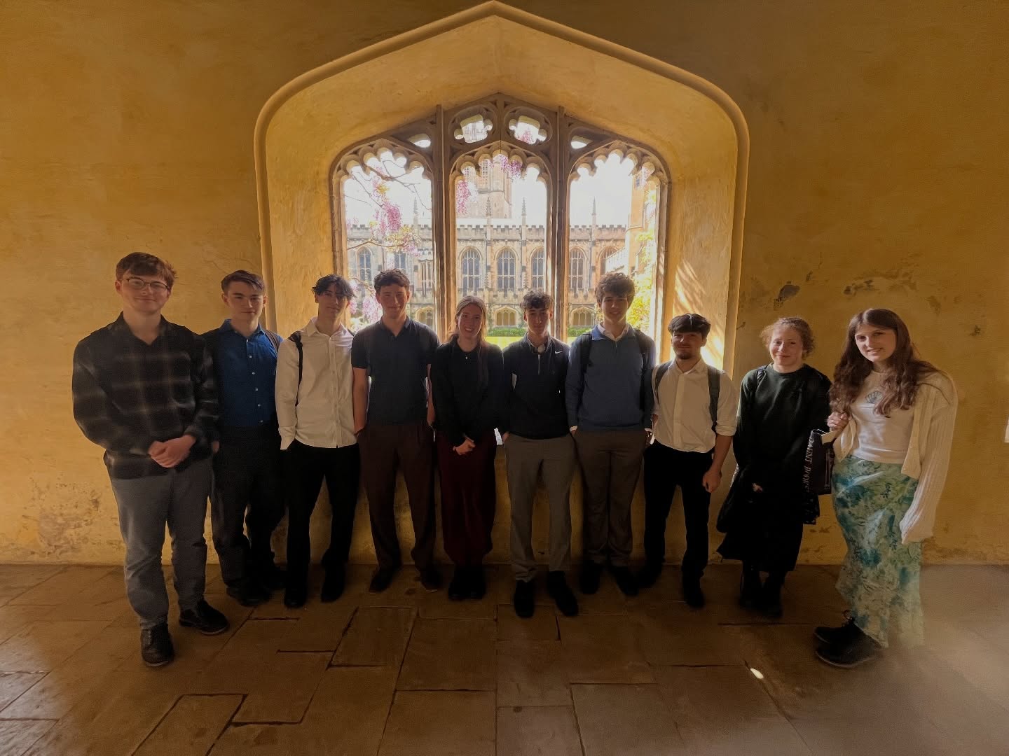 This week we had the pleasure of taking a small group of Year 12 Oxbridge applicants to the University for Oxford, Magdalen College.
Students took part in an admissions session, to help them better understand how to make a competitive application, a Q&A session with current students including one of our own Alumni, Zoe Burr who is in her 3rd year studying mathematics, and a critical thinking workshop. Students were engaged throughout and asked some great questions.
We then toured Magdalen College and Oriel College, which gave the students a taste of what it would be like to live and study at Oxford. It was a really insightful day and gave the students plenty of information and advice which will enable them make a well informed decision about their university choices.