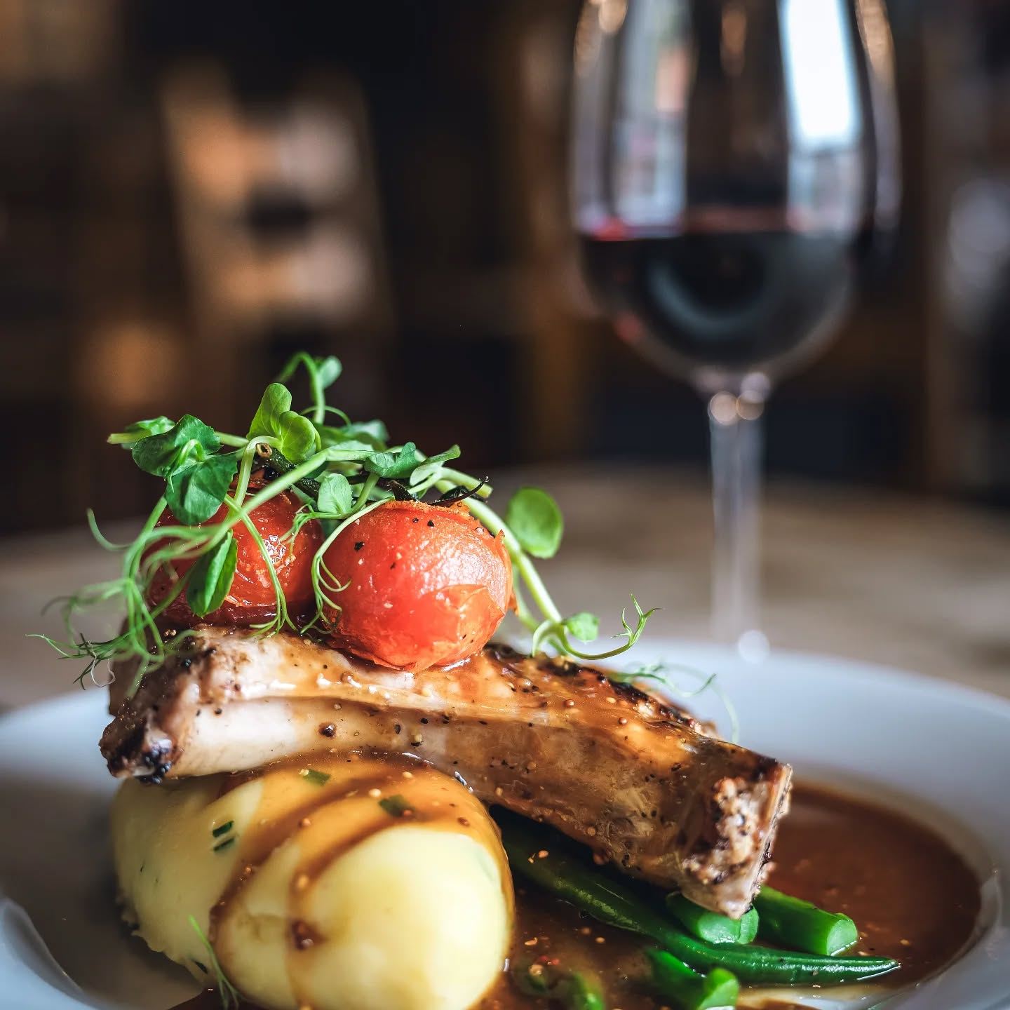 Our delicious butchers pork chop served drizzled in mustard gravy is best enjoyed with a large glug of one of our fruity reds.
Full list of our wines can be found at the bar 🍷
📍 Book your table 01323749880