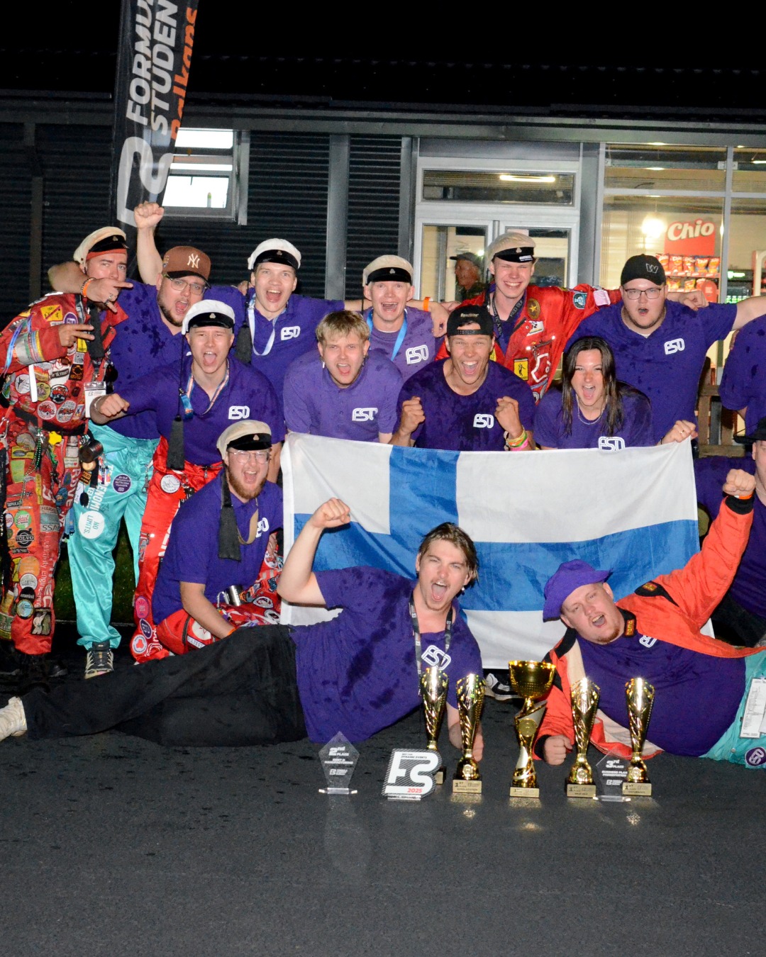 Best night of the season hands down
.
.
.
#fsbalkans #formulastudent