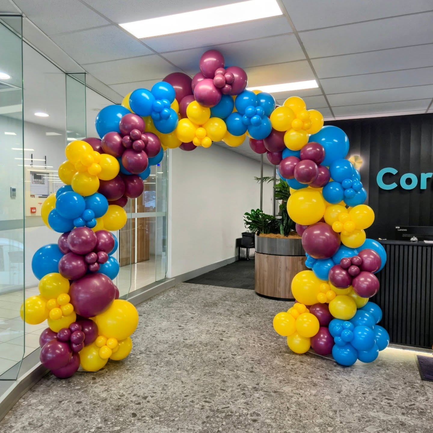 Make an entrance with the organic-style balloon arch
www.bailandoballoons.com.au
#balloonarch Brisbane balloon decorations