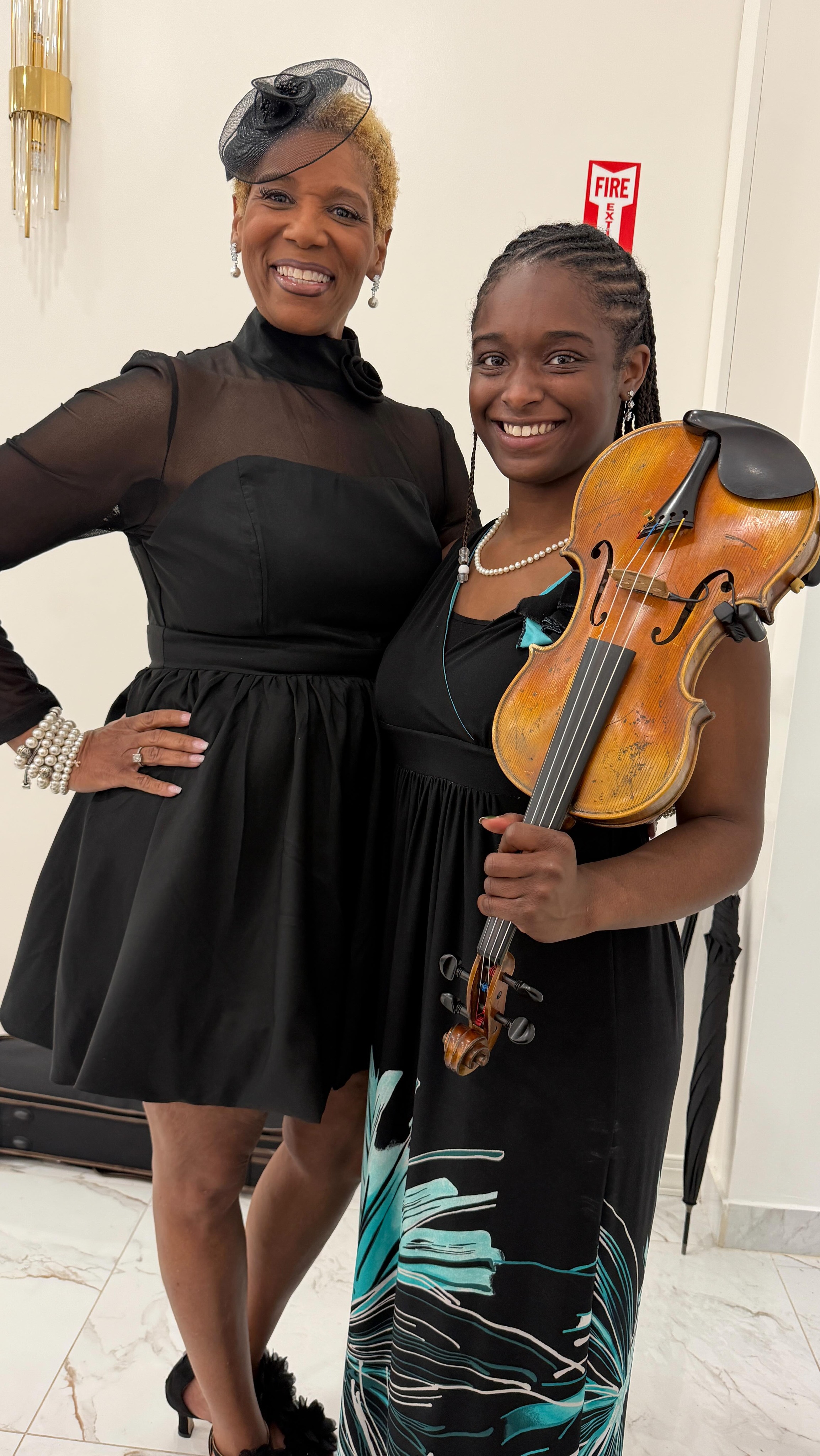 Was this truly just a tea party? 🫖🎉
- 𝑹𝒆𝒂𝒍 𝑳𝒊𝒗𝒆 𝑴𝒖𝒔𝒊𝒄, 𝑹𝒆𝒂𝒍 𝑳𝒊𝒇𝒆 𝑴𝒐𝒎𝒆𝒏𝒕𝒔
#lorenplaysviolin #nashville #bridgerton #teaparty #liveviolin