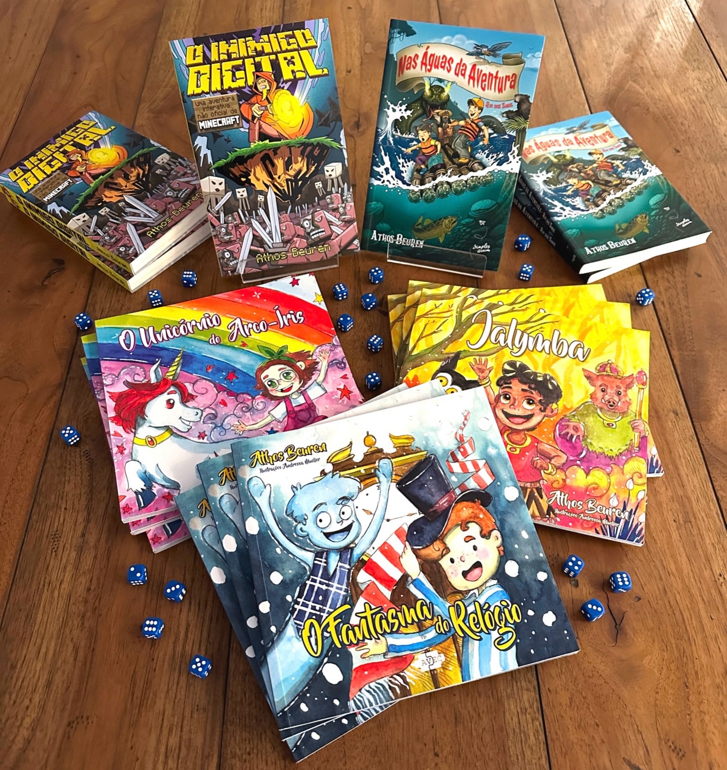Comemoro o Dia Mundial do Livro com muita alegria!
Cada caminho a seguir, tesouro a ser encontrado ou enigma a resolver dá asas à imaginação de quem vive uma verdadeira aventura literária.
Livros vão além da leitura, eles desenvolvem o pensamento, a concentração e nos ensinam a aprender, além de nos abrir as portas para universos fantásticos!
Por isso, (alerta de spoiler) continuo na saga de criar mais aventuras: pelo menos três livros serão lançados em 2026.
Enquanto as datas ainda são segredo, você pode adquirir sua próxima leitura através do link na bio.
Agora quero saber: qual é seu livro favorito?