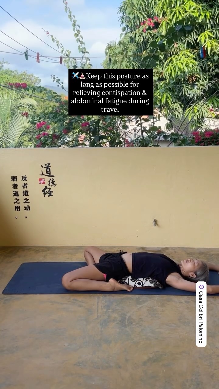 🧘🏻♀️Viajar a veces también significa ir más lento… incluso por dentro. ✈️ Esta postura ayuda a estimular la digestión, aliviar la pesadez abdominal y reconectar con tu cuerpo.
🧘🏻♀️Travel can slow things down… your body included. ✈️This simple posture gently stimulates digestion, relieves abdominal fatigue, and brings you back to ease.
#yogaparaviajar #bienestar #casacolibripalomino #movimientoconsciente #saludnatural