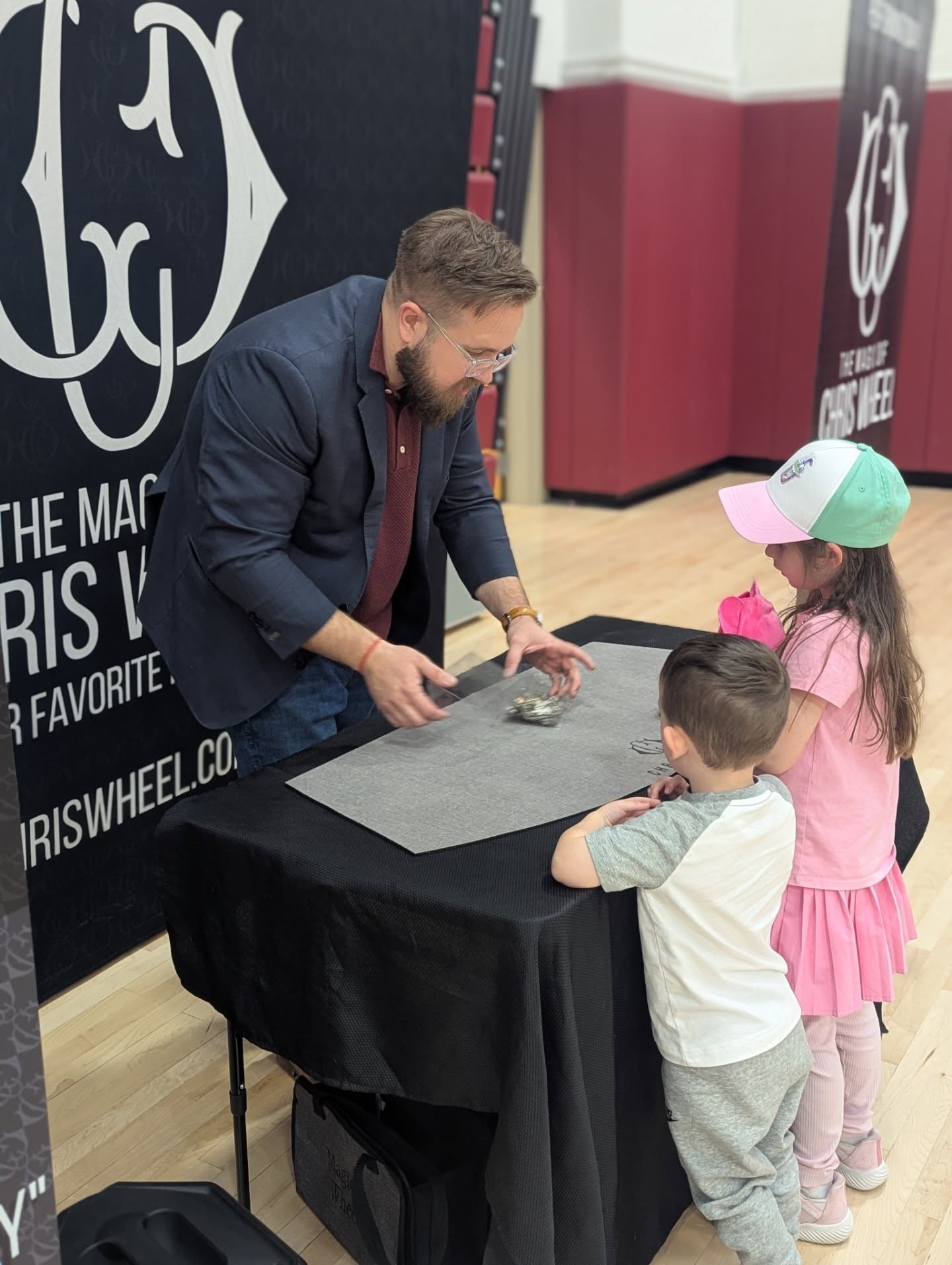 Had a great time at stockbridge's spring social. Was able to do a lot of magic for a lot of fun families.
Shoot me a message to find out how you can see magic as well.
#wheelmagic #fair #festival #Entertainment
