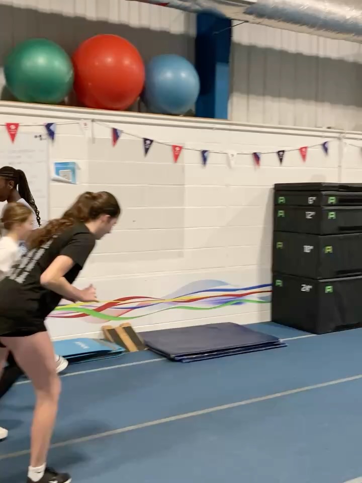 🏋️♂️ Build her strong and she’ll realise she was never meant to play small!
💪 Good S&C is so much more than lifting weights. It’s building courage, confidence, competence, cooperation, competition… ok, I’ve run out of c’s now 😂