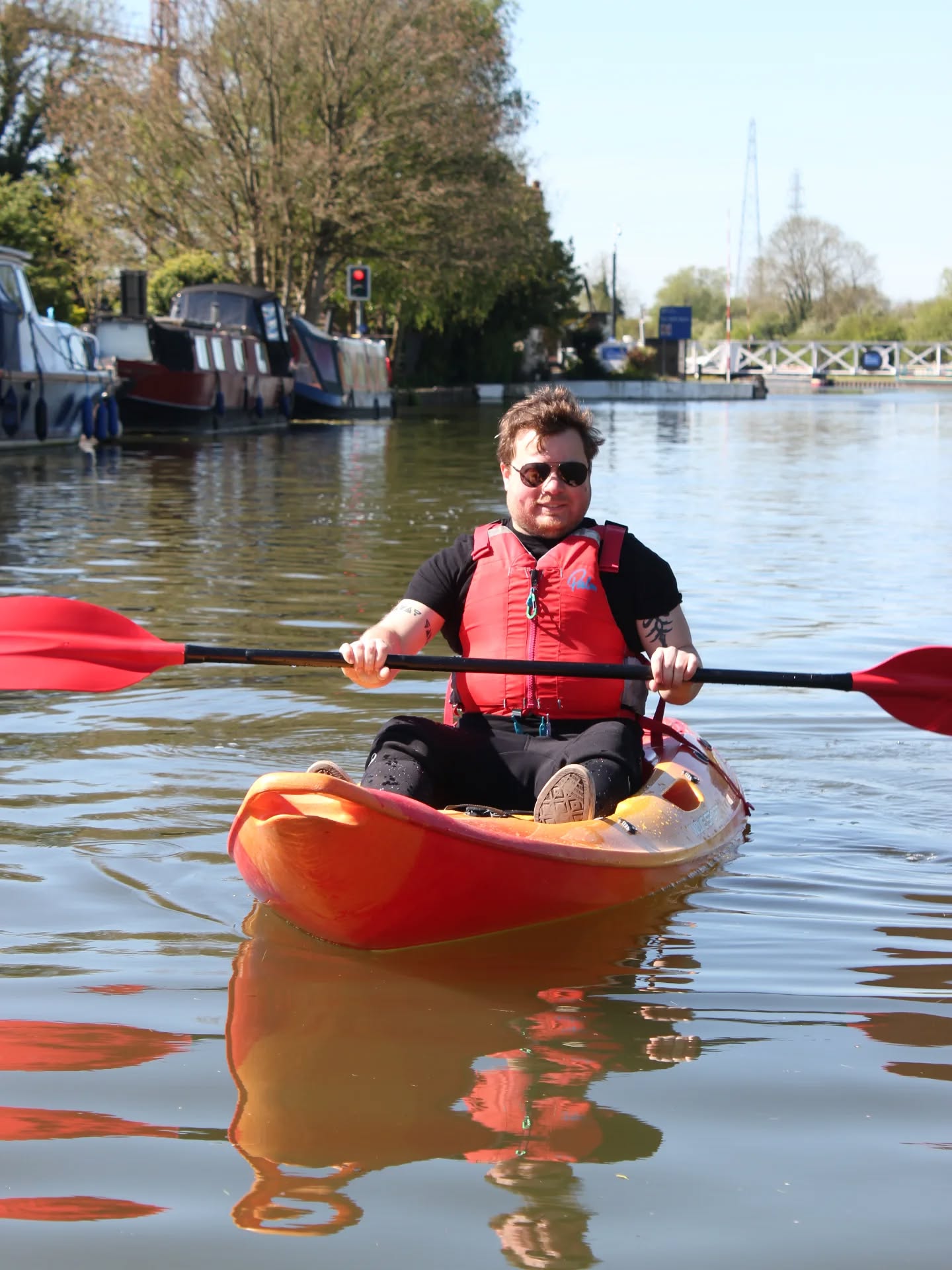This could be you tomorrow. Sunshine, still water, zero excuses. 17Β° forecast at Discover Paddling β link in bio to book your session. βοΈπ