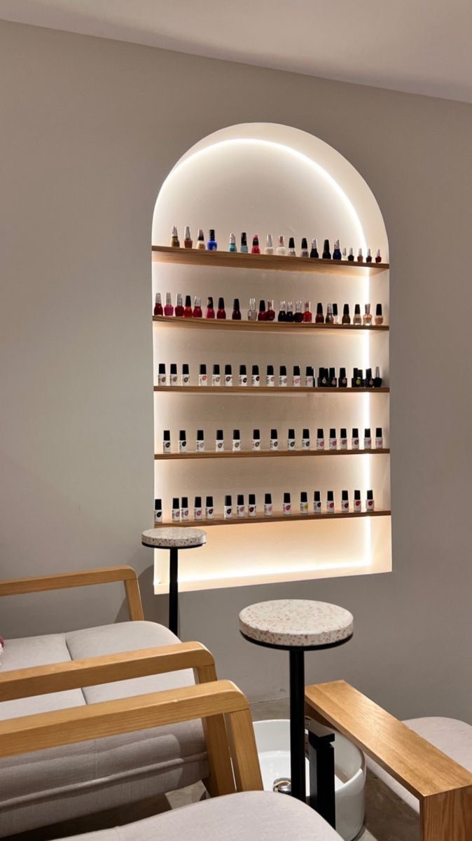 Il y a deux ans, je faisais l’inauguration de mon salon de beauté. Je suis très contente de t’annoncer que la carte de soins s’élargit par le biais d’une nouvelle collaboration avec @celeste_beaute_manucure_russe Prothésiste Ongulaire qui vous proposera Beauté mains et pieds, ainsi que la pose de cils.
Les réservations sont déjà disponibles en ligne tu peux découvrir la carte et booker ton premier RDV !
#institutdebeauté #nails #conflans #estheticienneconflans #prothesis