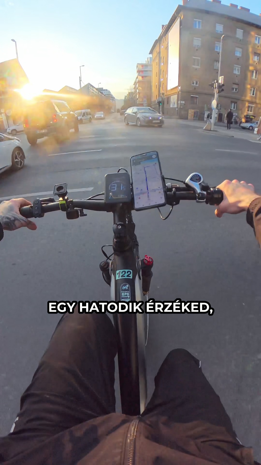 Bringások, hányszor nyitották már rátok így az ajtót? 🚲
#wantopfutár #wtf #futár #futárszolgálat #munka #kiszállítás