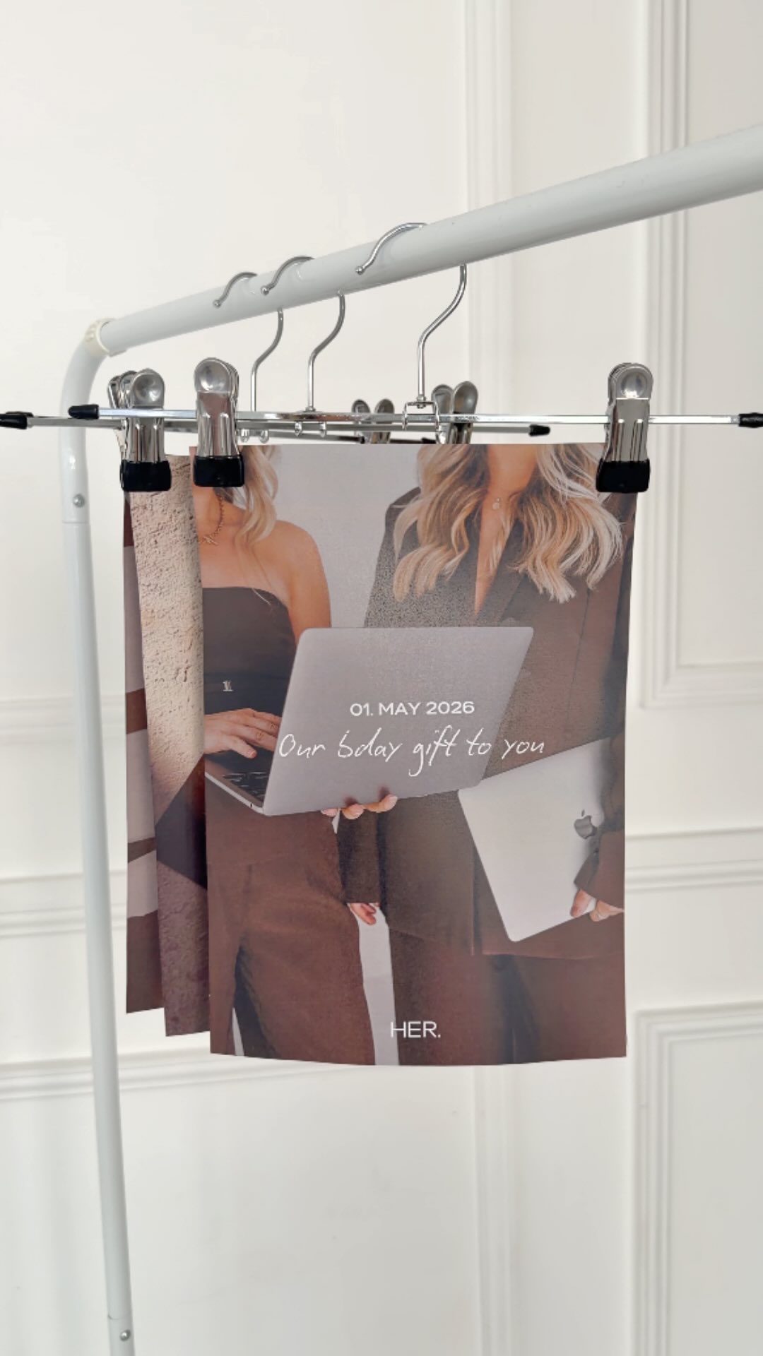 Are you ready to open your gift?
Unboxing on 01.05.2026 ⏳🤎