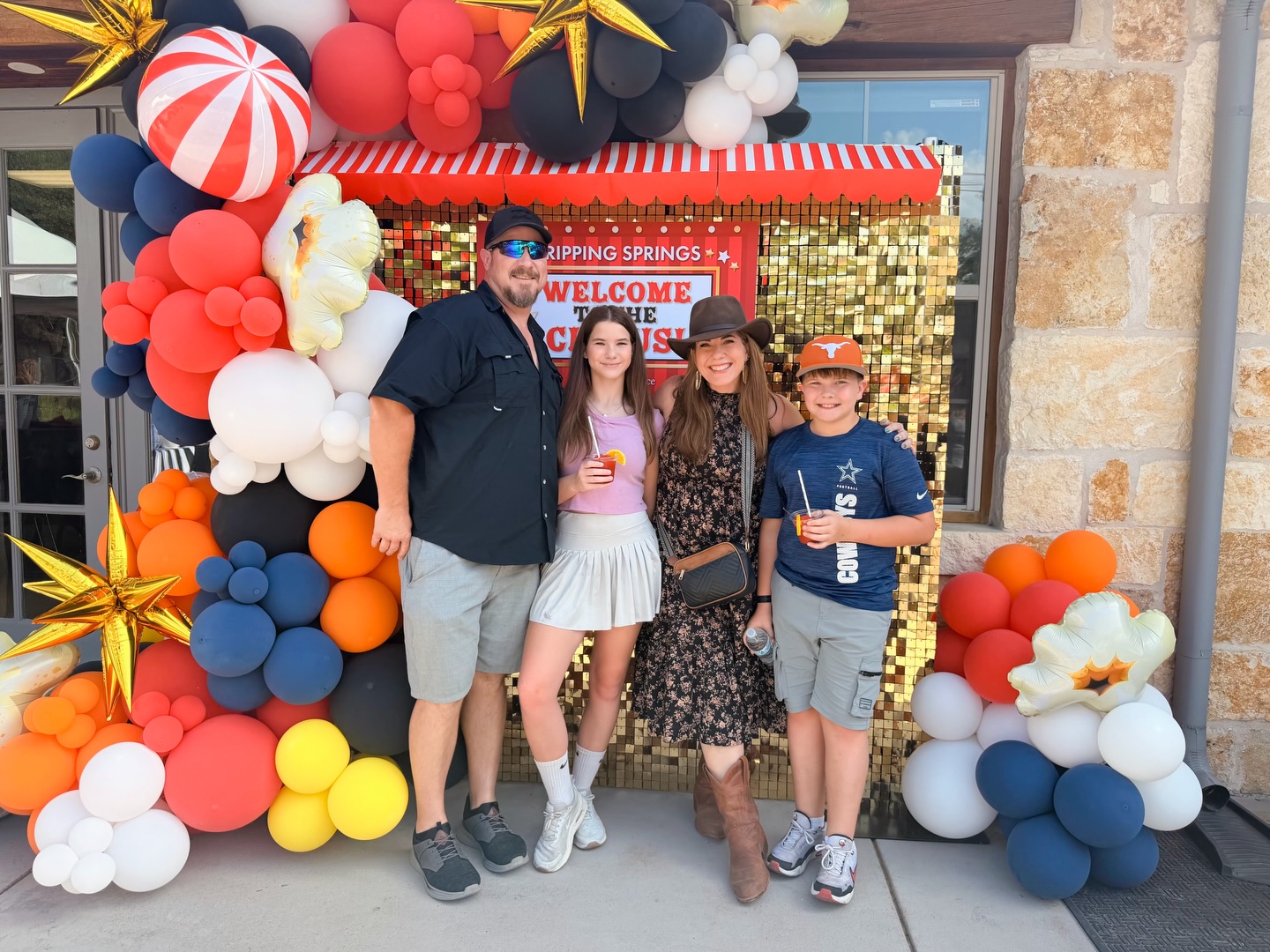 You know good times were had when your hair smells like delicious BBQ the next day. Thanks for kicking off a fun weekend @independencetitle. Happy Founders Y’all!
#drippingsprings #foundersdaydrippingsprings #independencetitle #drippingspringsrealtor #foundersdayfestival