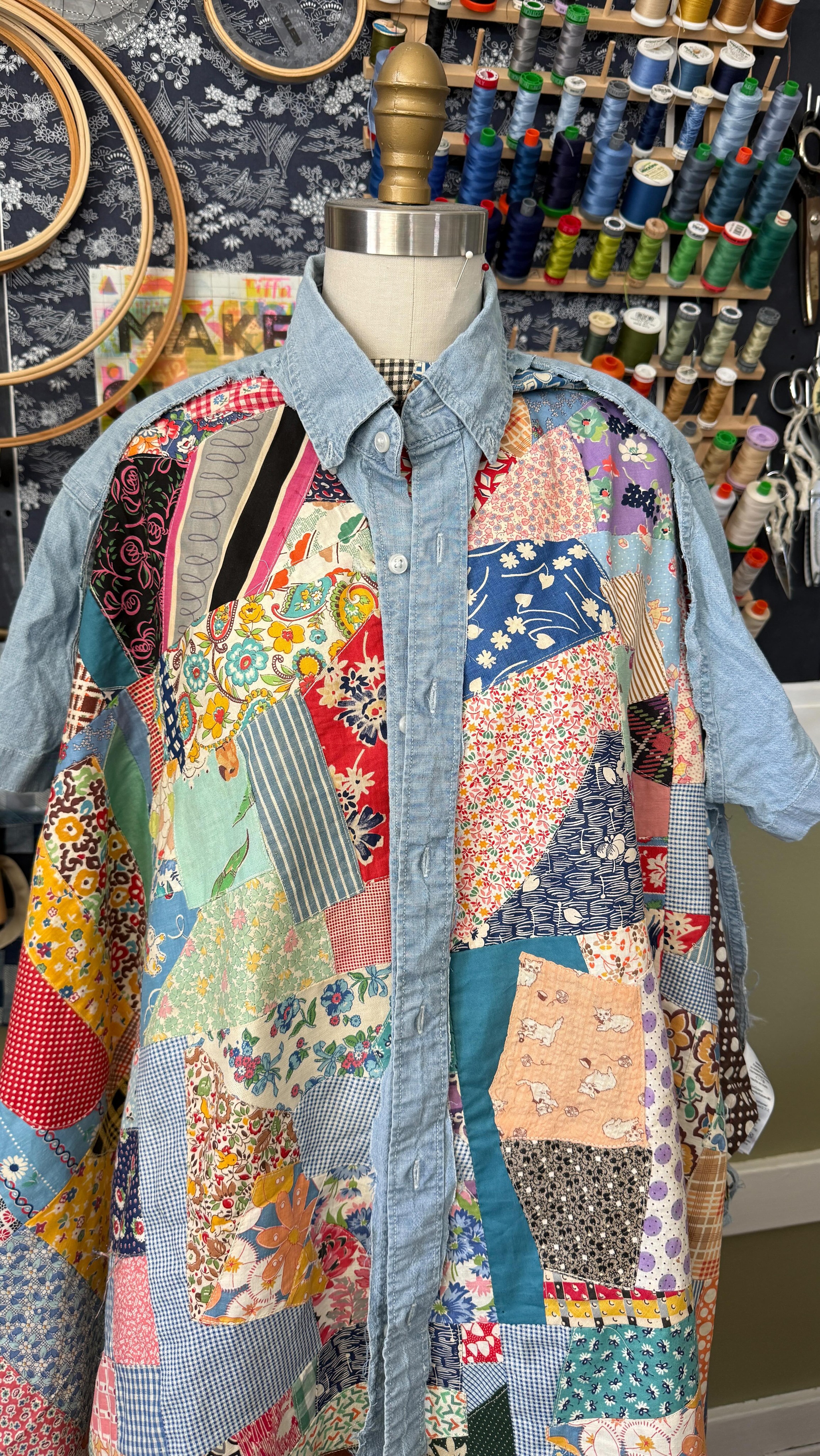 Which one do you like best?? Tell me in the comments. I’m leaning towards one of the vintage quilt tops rather than white lace/crochet. I just can’t decide exactly what I want to do with that white lace/crochet stuff 🤔. I mean I want to do a million things, I just don’t know which one to choose.
I really shouldn’t be working in this shirt now, I have an actual important project I’m working on – I’m creating this denim class that I think is going to be really great. it’s almost done but it’s been so much work 🫠. I’m basically trying to compile everything I know about sewing and quilting with jeans and put it into a not-overwhelming format, that doesn’t teach one specific technique, but instead gives you the tools and confidence to do all the techniques 😬.
I’ve been working on this class for over a year but I’m really trying to buckle down and get it done in May… which means trying not to get distracted by every new project idea I have. Maybe just every 3rd new project idea I have 😂.