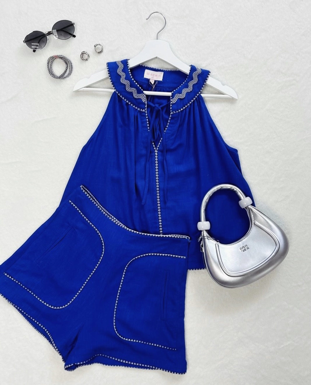 How adorable is this dreamy blue set 💙✨ The perfect summer vibe, light, fresh, and effortlessly cute. Come glow with us this season!
#BMSkincare #BostonMicroneedling #SummerGlow #SkincareStyle #BlueAesthetic