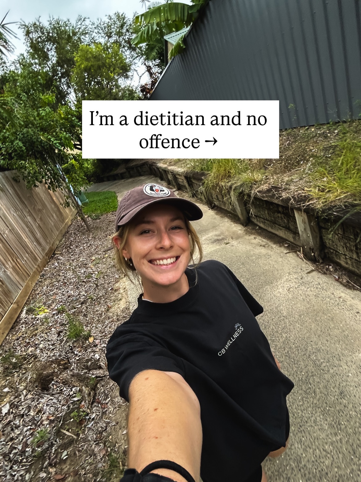 I’m a dietitian and I promise I’m not analysing your plate!
I’m not mentally calculating your protein intake or judging your food choices when we’re out for lunch
Because that’s not what good nutrition is about.
Unless you ask for my advice, I’m off the clock 👋
And even when I am working with clients,
it’s not about being perfect or doing everything “right”
It’s about:
✔️ Finding what works for your lifestyle
✔️ Building habits you can actually stick to
✔️ Taking the pressure off food, not adding to it
You don’t need someone watching over everything you eat you need a way of eating that feels realistic, flexible, and sustainable
#dietitian #sportsdietitian #nutrition #dietitianapproved