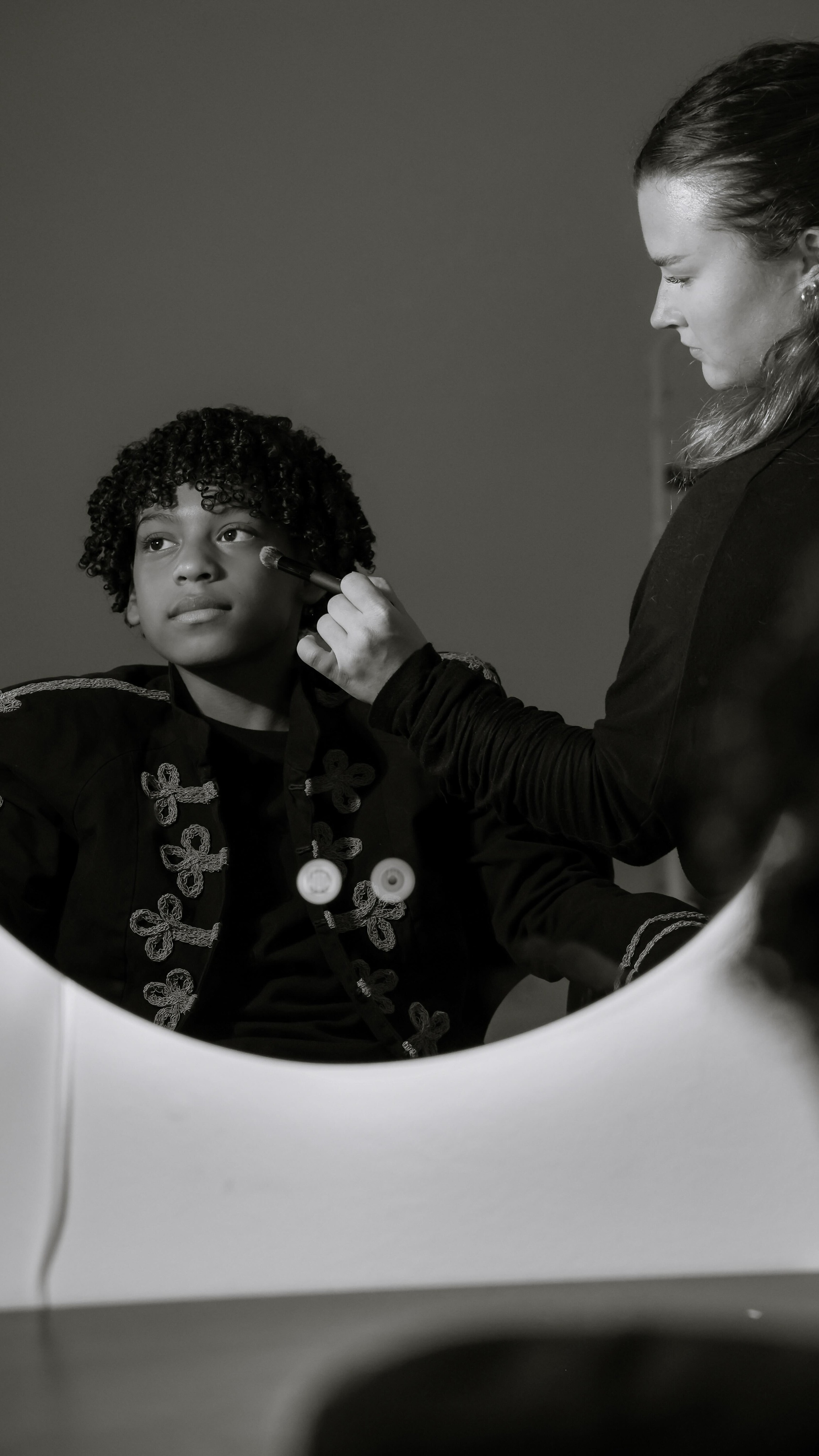 🕺🏽lil Michael for real🪩
The most charismatic kid I’ve ever worked with🌟
Talent: @julianokrue
Photography & Video: @photosbykathlyn
Makeup: me (@jjlcreations )
Photographer assistant(s): @miles_agee @truly_isaacgarcia
@julianokrue is wearing @kylechandesign
Post 2/3
#michaeljacksonmovie #makeupartist #losangeles #malegrooming #makeup